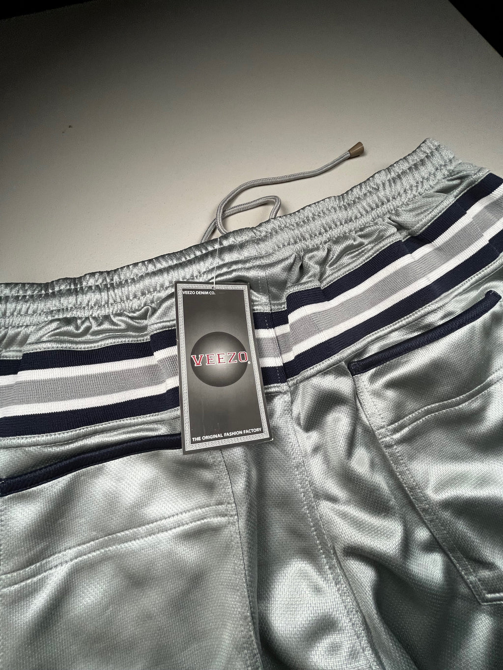 Vintage Veezo New York Retro Shiny Silver Skater Pants NWT
