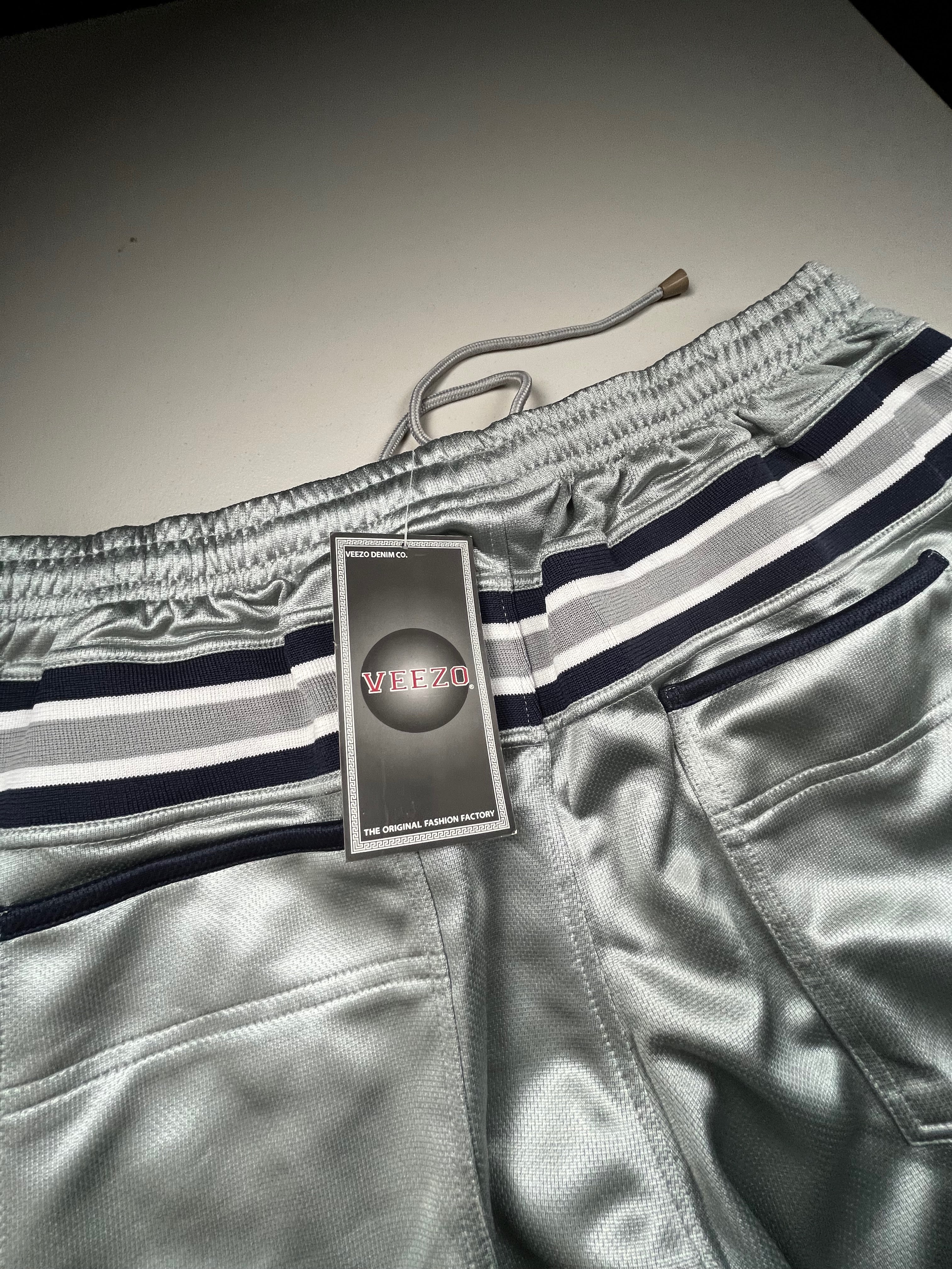 Vintage Veezo New York Retro Shiny Silver Skater Pants NWT