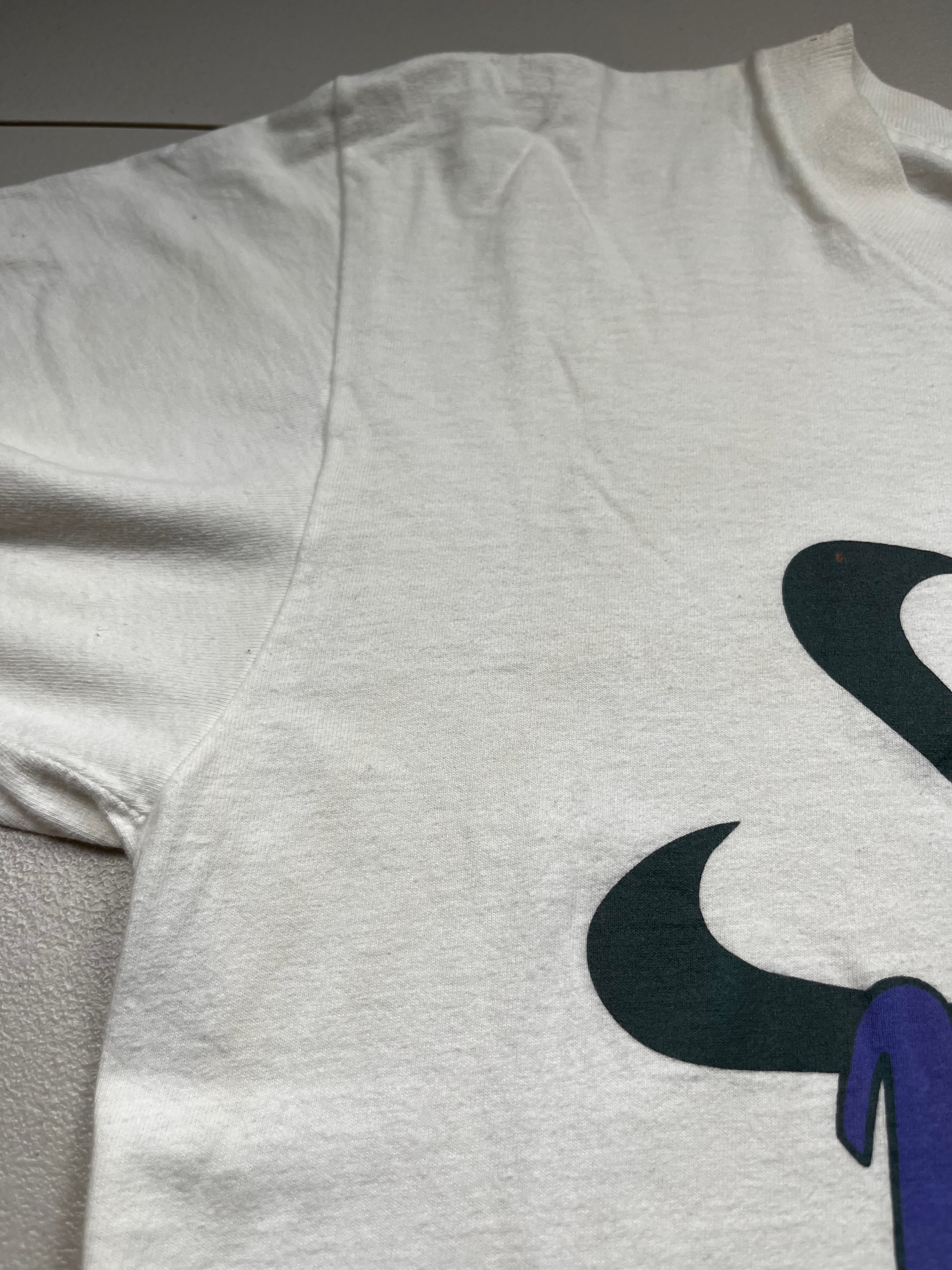 Vintage 90s Nike Pinwheel Script T-Shirt