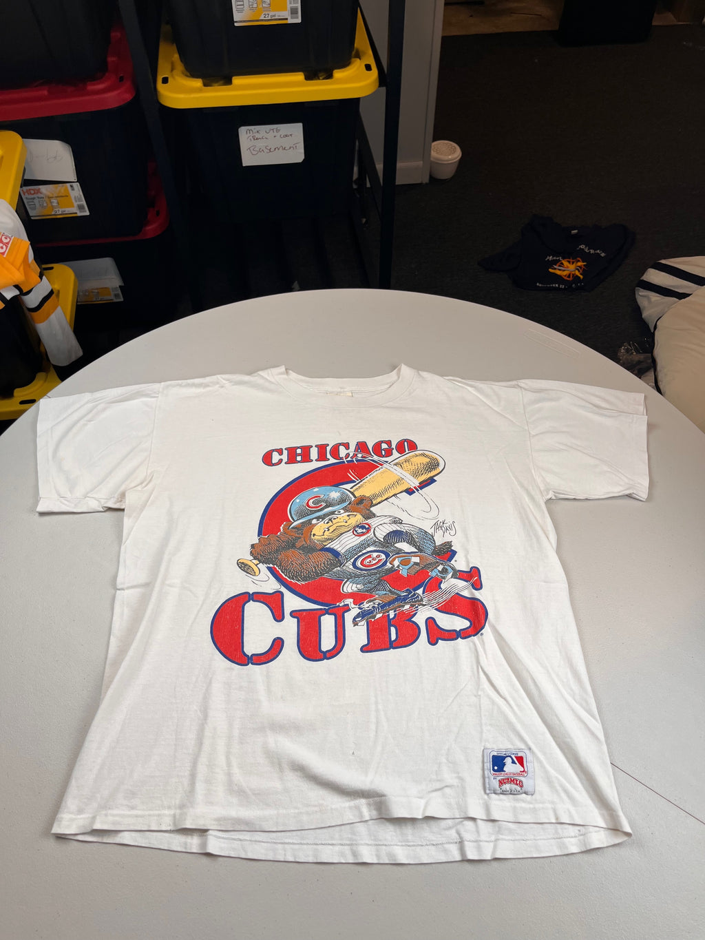 Vintage 90s Chicago Cubs Nutmeg Big Logo Graphic T-Shirt