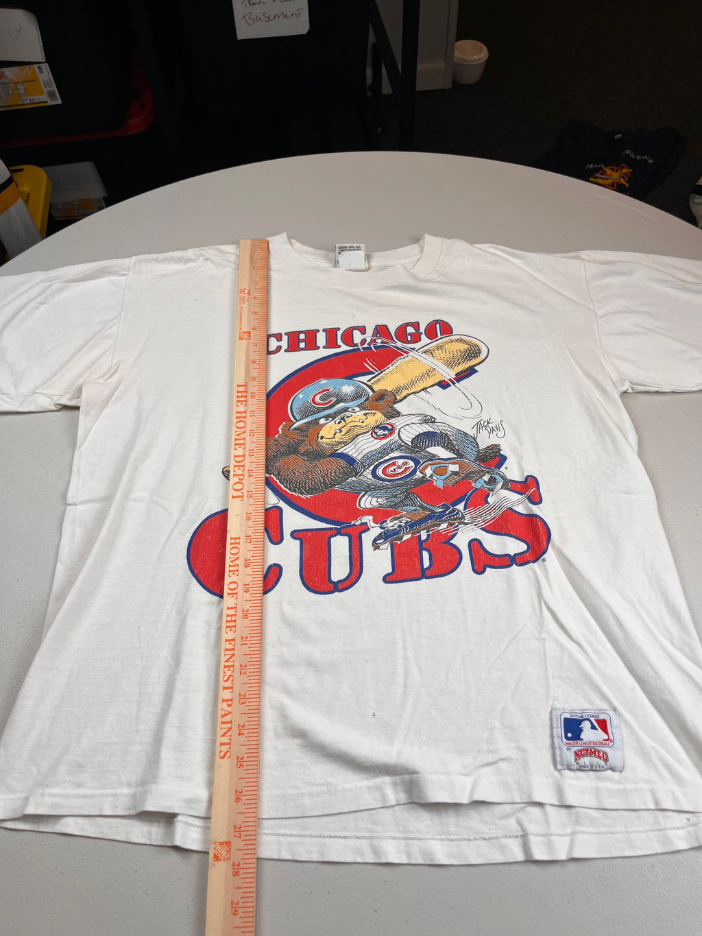 Vintage 90s Chicago Cubs Nutmeg Big Logo Graphic T-Shirt