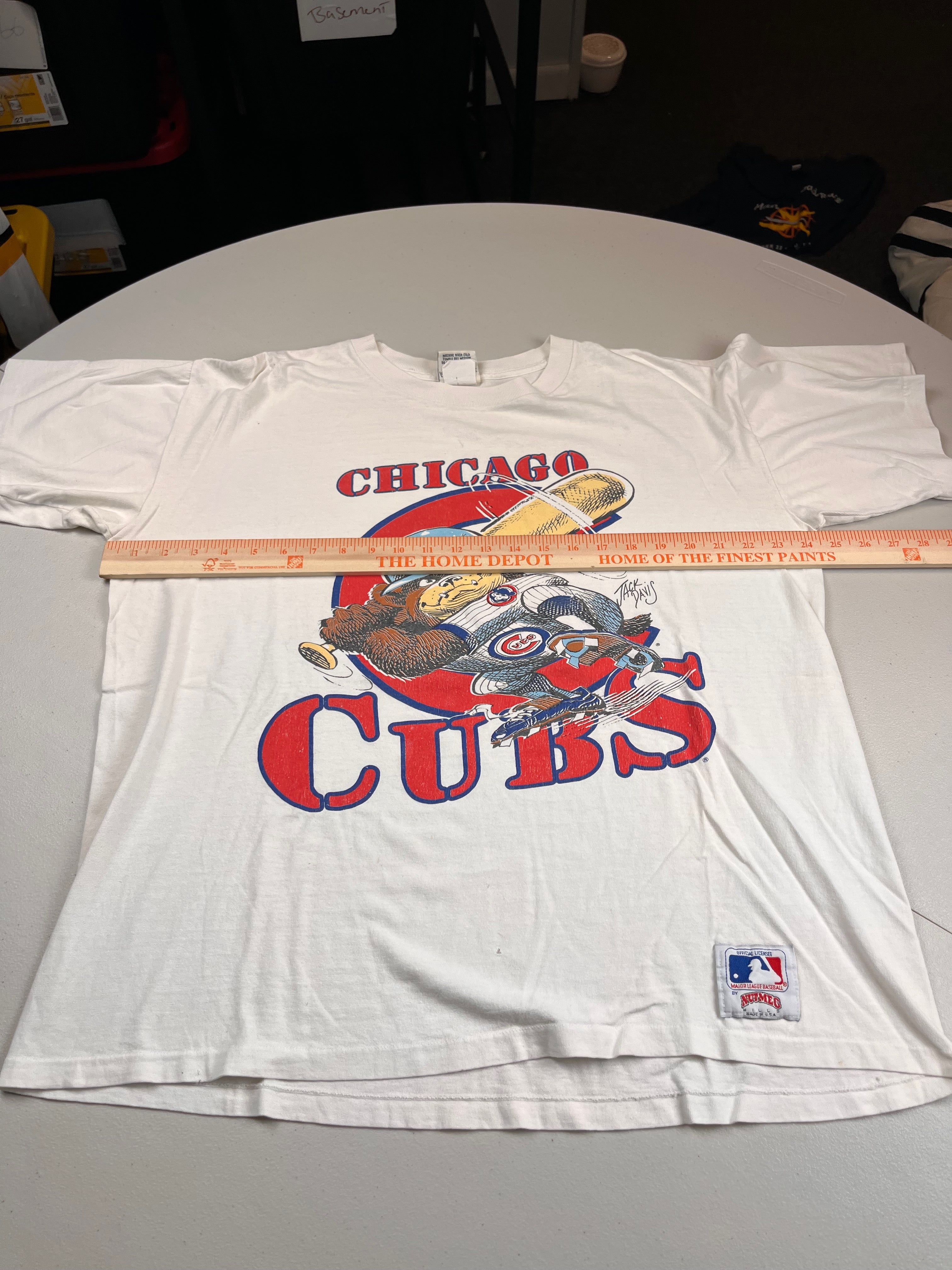 Vintage 90s Chicago Cubs Nutmeg Big Logo Graphic T-Shirt