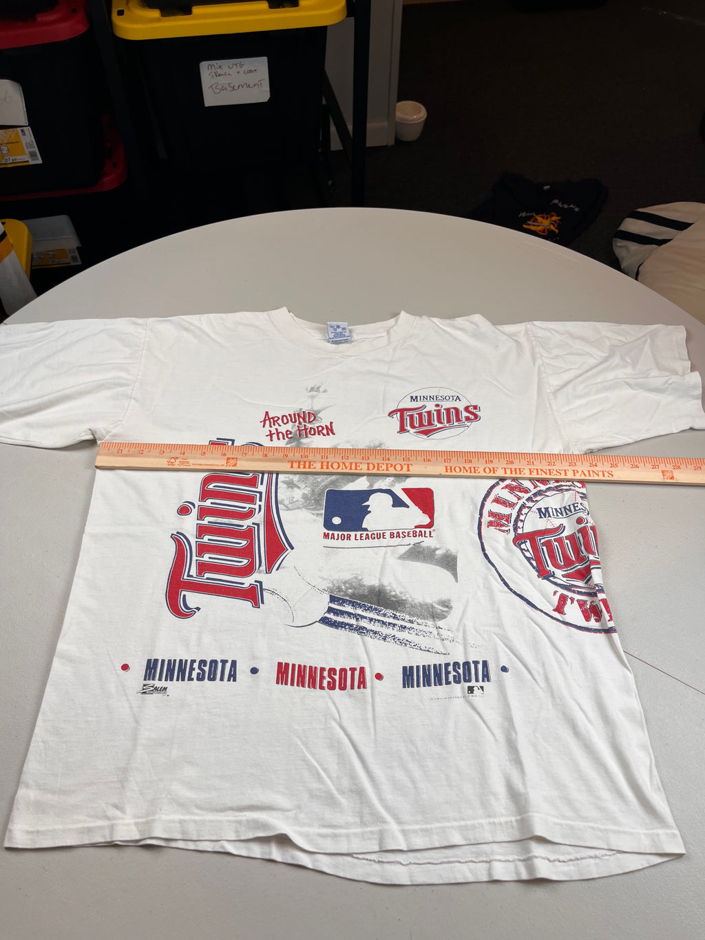 Vintage 90s Salem Minnesota Twins Around The Horn Wrap Around T-Shirt