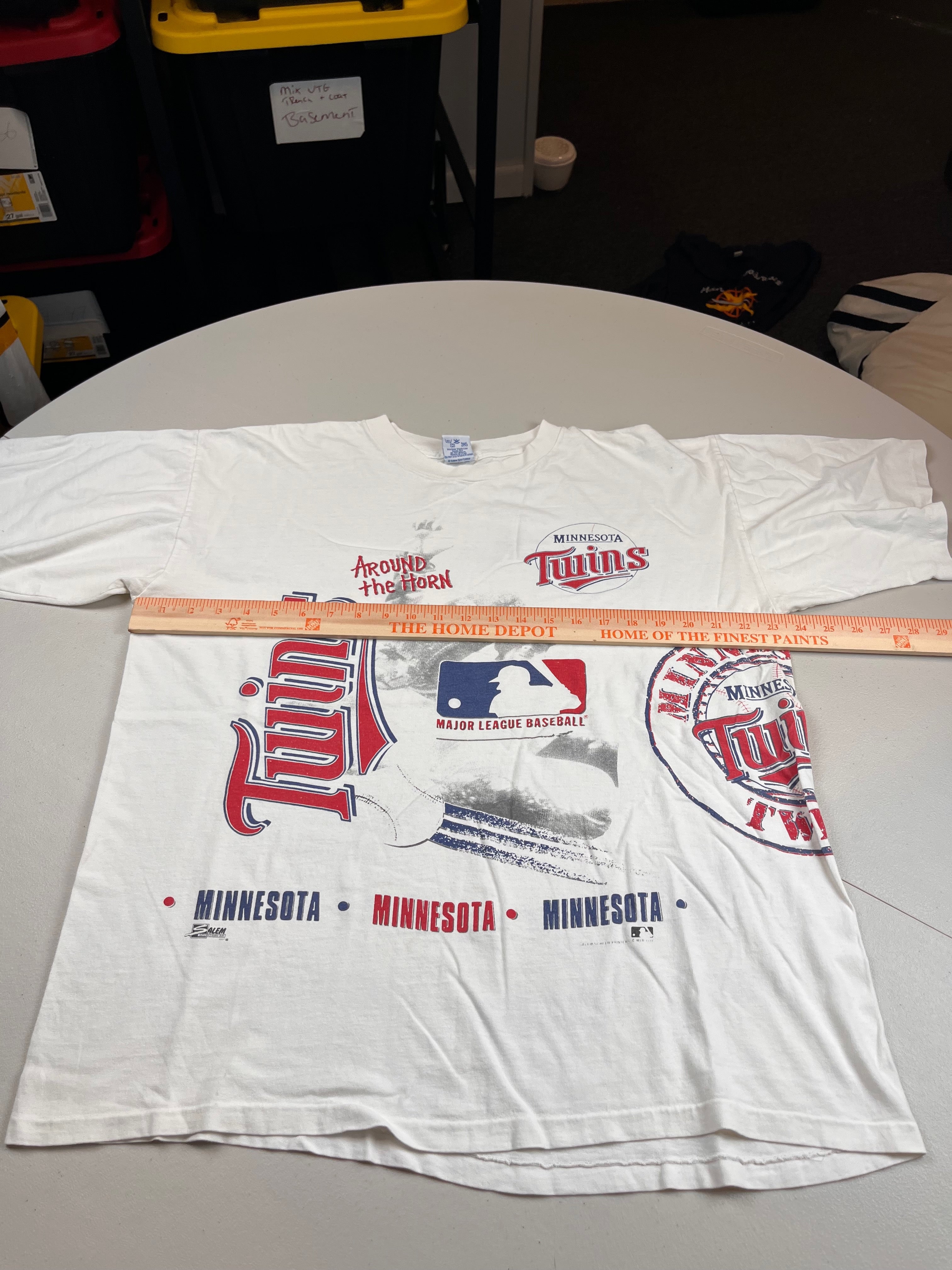 Vintage 90s Salem Minnesota Twins Around The Horn Wrap Around T-Shirt