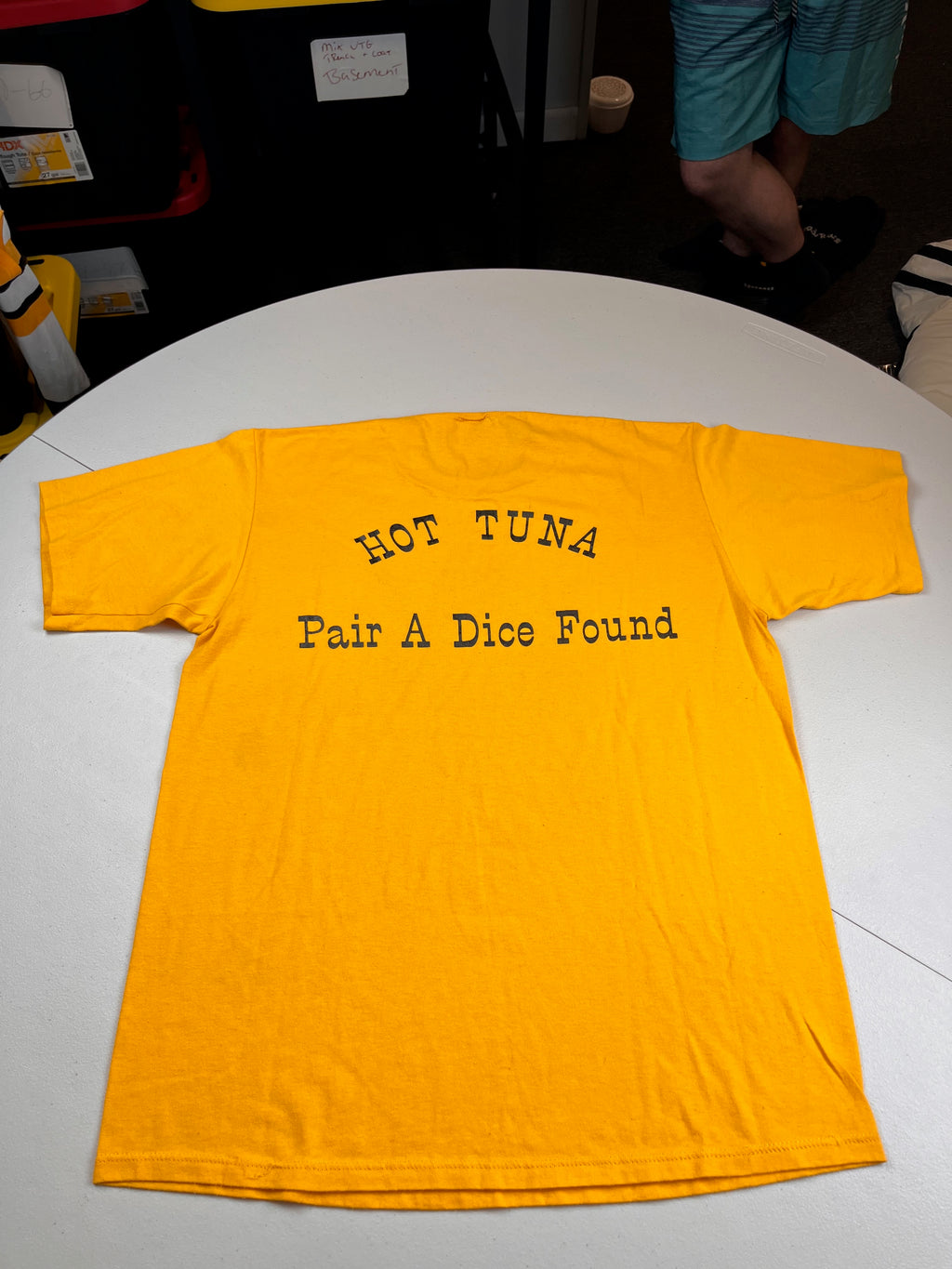 Vintage 90s Hot Tuna Pair A Dice Found Yellow Graphic T-Shirt