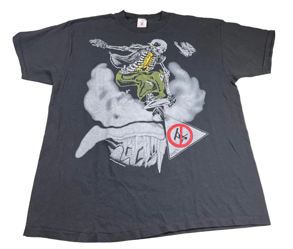 Vintage 1996 Not Fade Away Skateboard Skeleton Graphic T-Shirt
