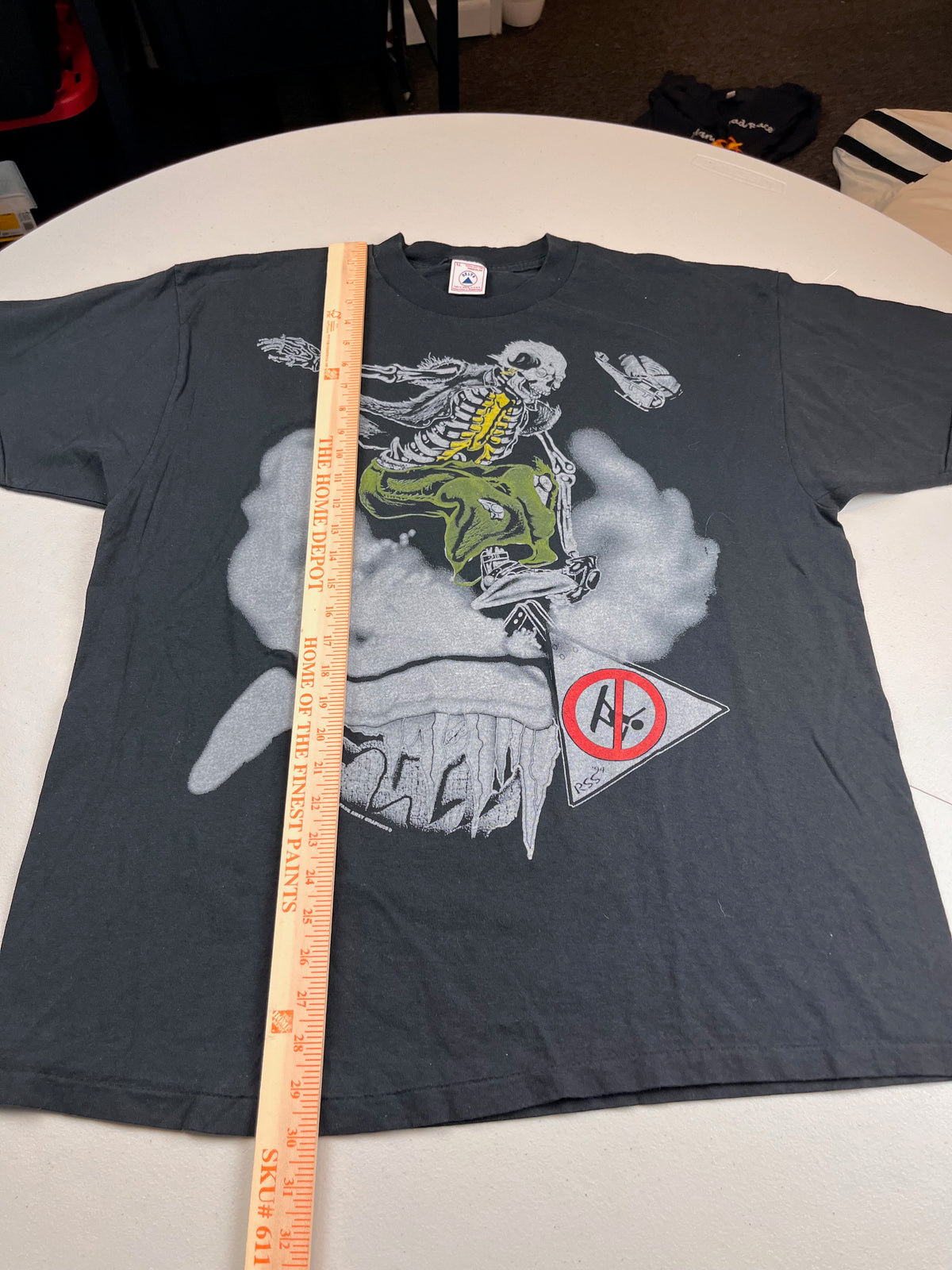 Vintage 1996 Not Fade Away Skateboard Skeleton Graphic T-Shirt