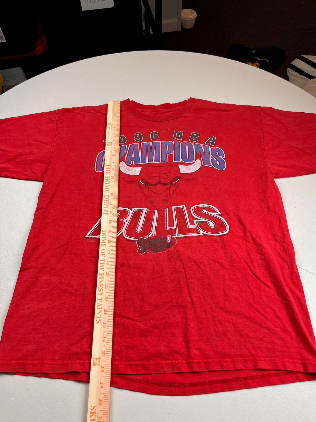 Vintage 1996 NBA Champions Chicago Bulls Red T-Shirt