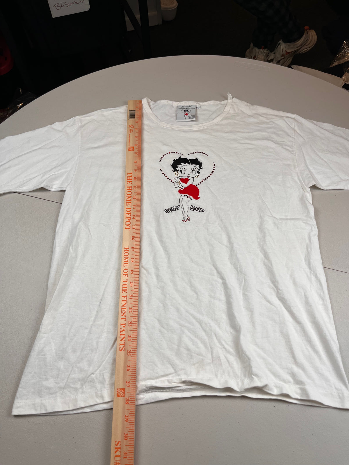 Vintage Betty Boop Red Heart Graphic T-Shirt White