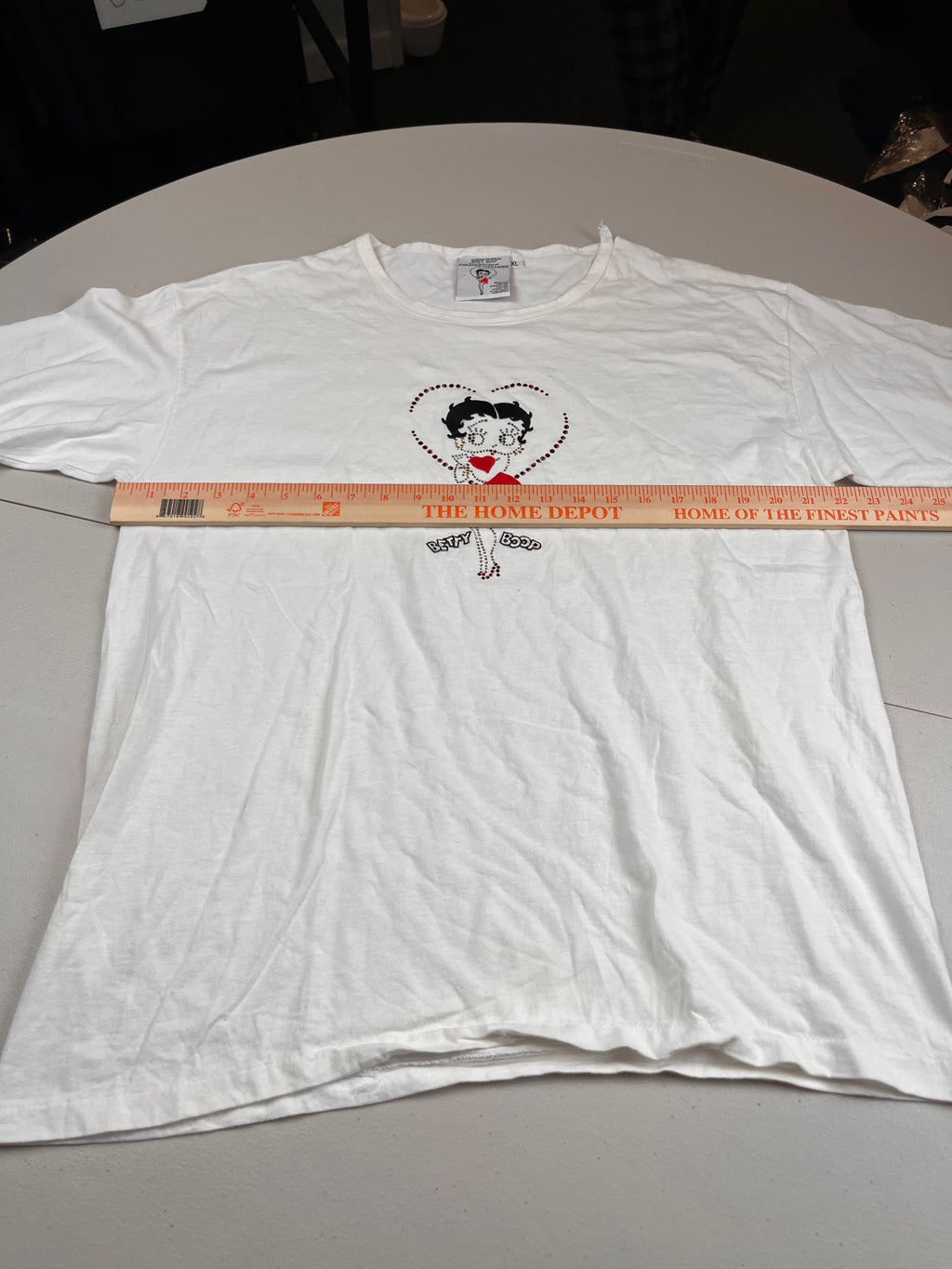 Vintage Betty Boop Red Heart Graphic T-Shirt White
