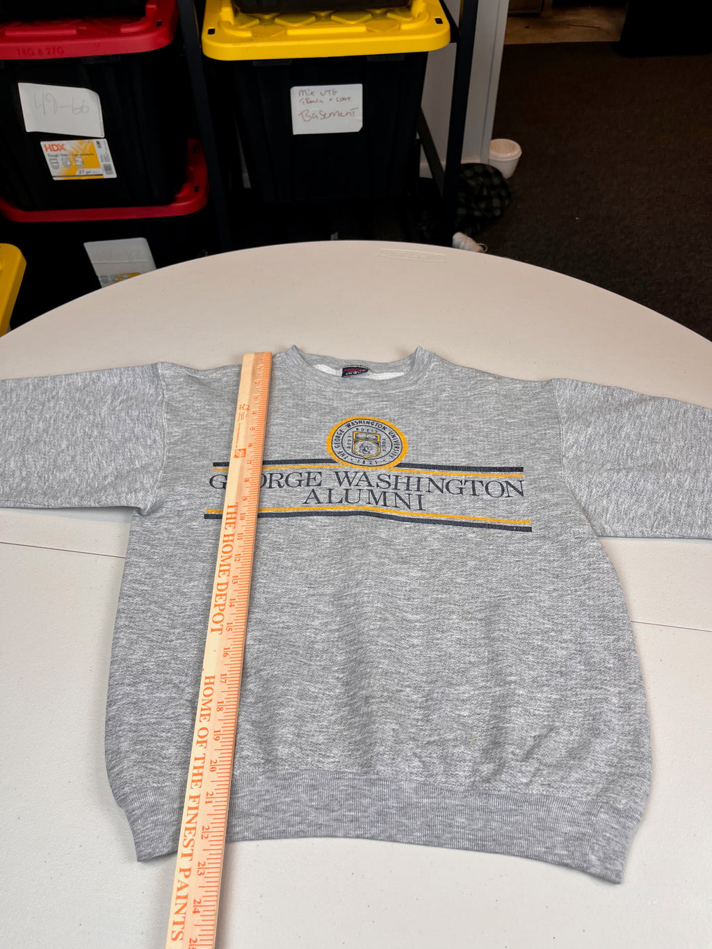 Vintage George Washington Alumni Embroidered Crewneck Sweatshirt