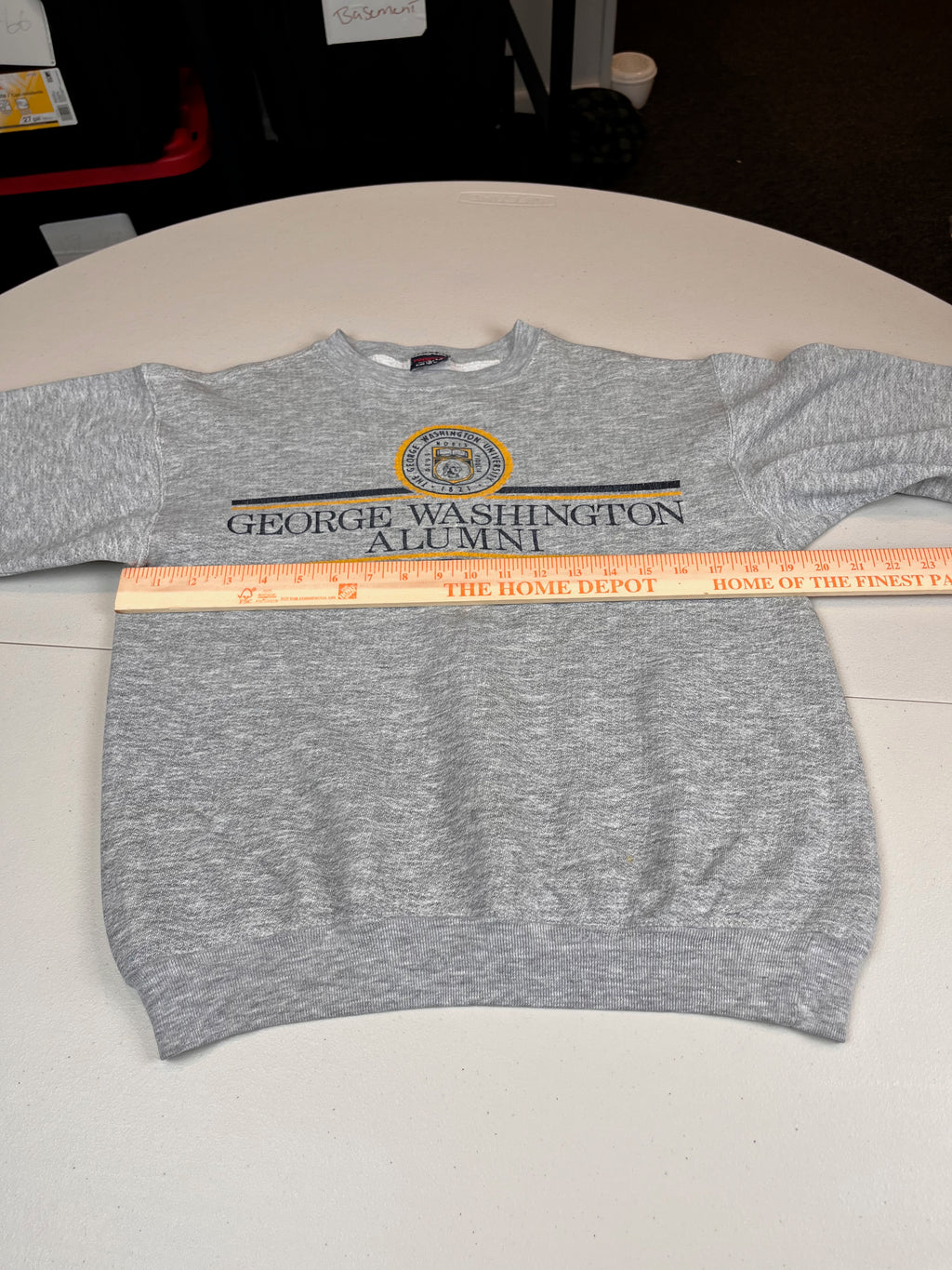 Vintage George Washington Alumni Embroidered Crewneck Sweatshirt