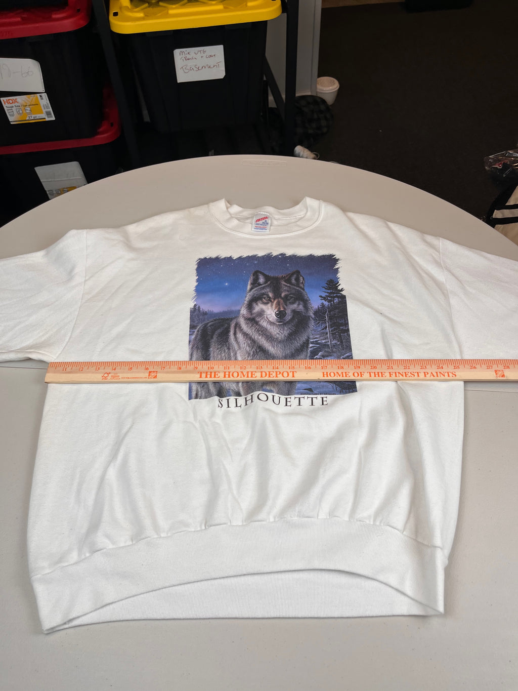 Vintage Silhouette Wolf Nature Graphic Crewneck Sweatshirt
