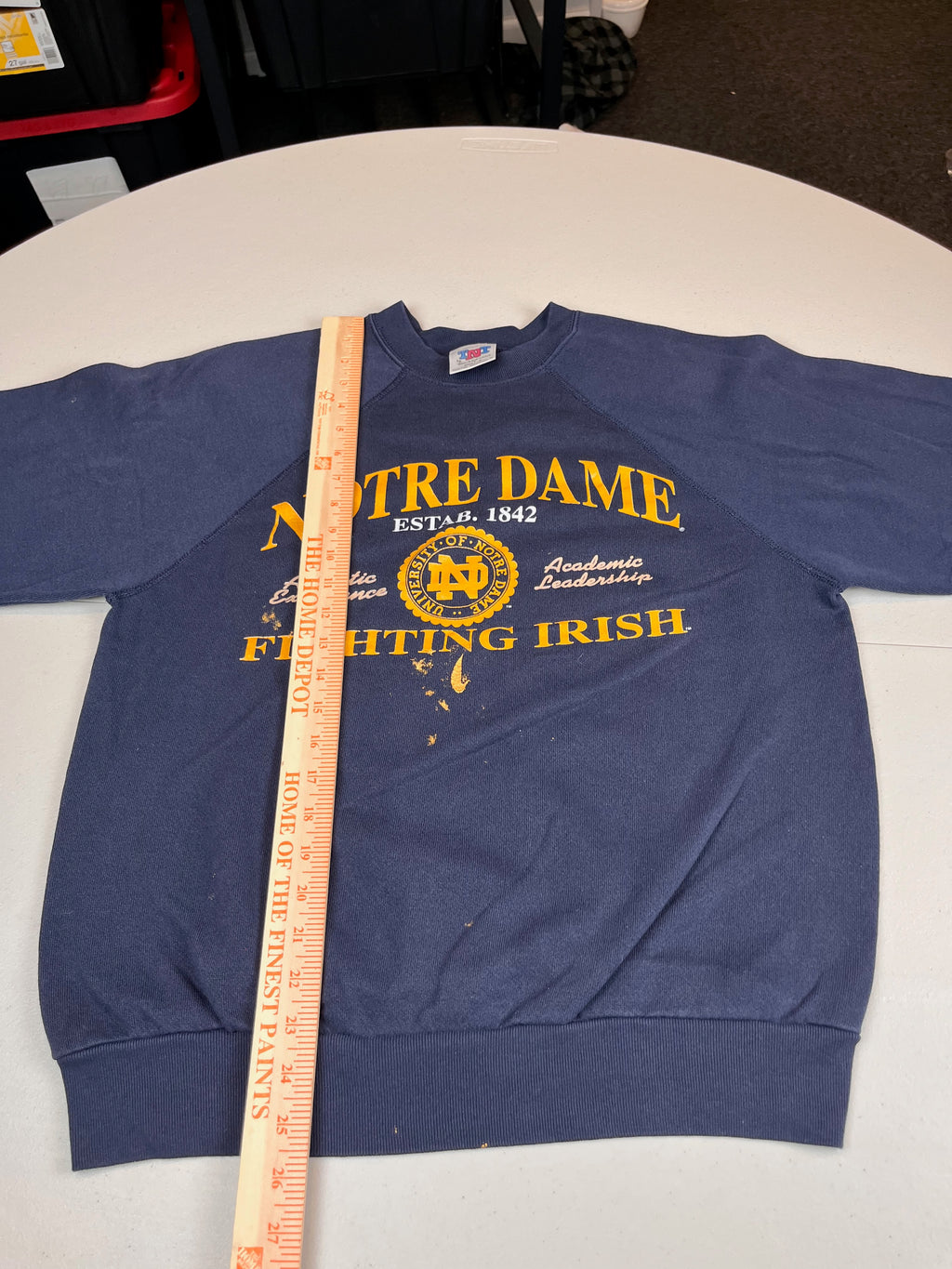 Vintage Notre Dame Fighting Irish Graphic Sweatshirt