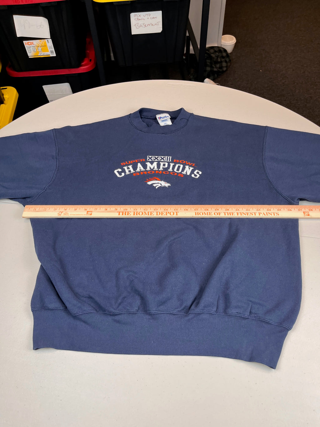 Vintage Denver Broncos Super Bowl XXXII Champions Sweatshirt