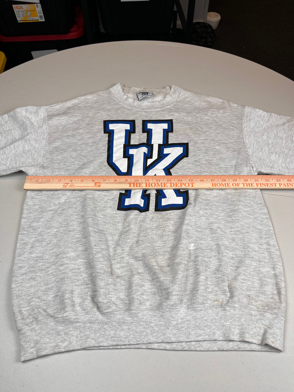 Vintage University of Kentucky Wildcats Logo Sweatshirt