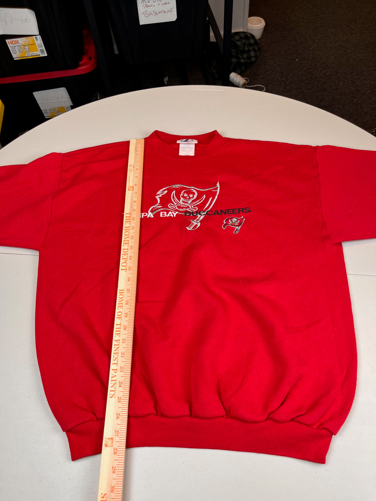 Vintage Tampa Bay Buccaneers NFL Crewneck Sweatshirt