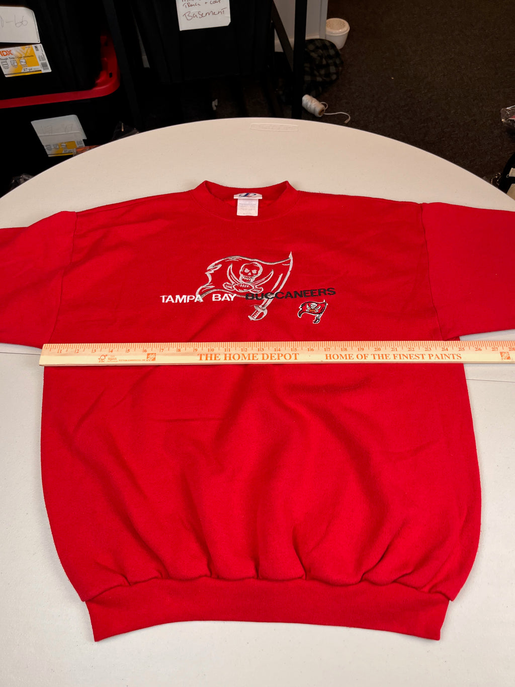 Vintage Tampa Bay Buccaneers NFL Crewneck Sweatshirt
