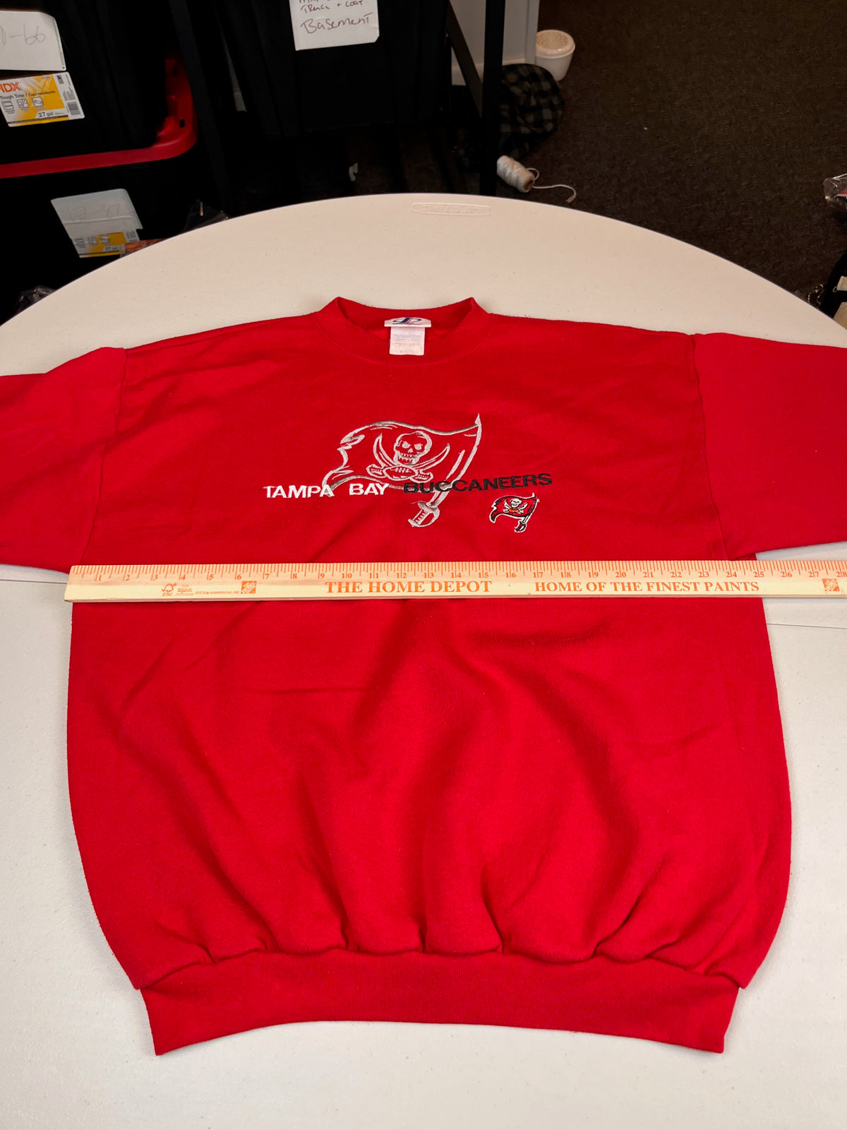 Vintage Tampa Bay Buccaneers NFL Crewneck Sweatshirt