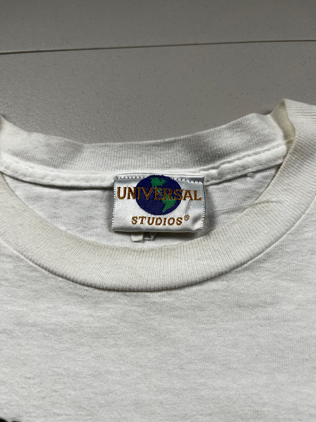 Vintage 1995 Universal Studios Hollywood Graphic T-Shirt (Out of This World)