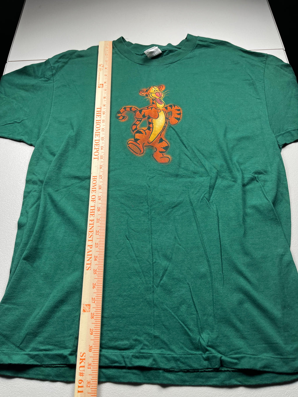 Vintage 1990s Disney Winnie the Pooh Tigger Graphic T-Shirt