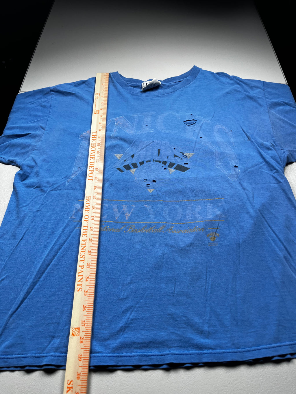 Vintage New York Knicks NBA Graphic T-Shirt Blue