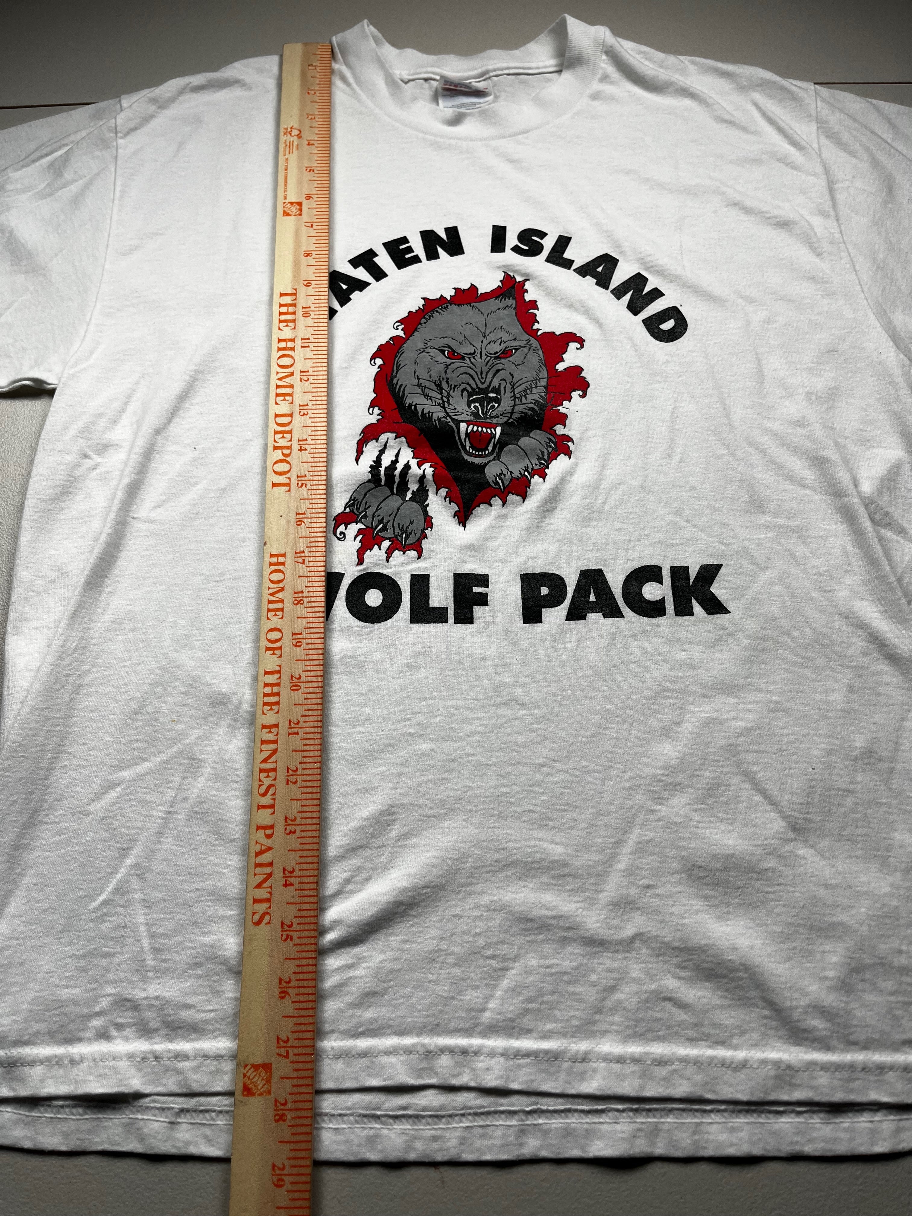 Vintage Staten Island Wolf Pack Graphic T-Shirt