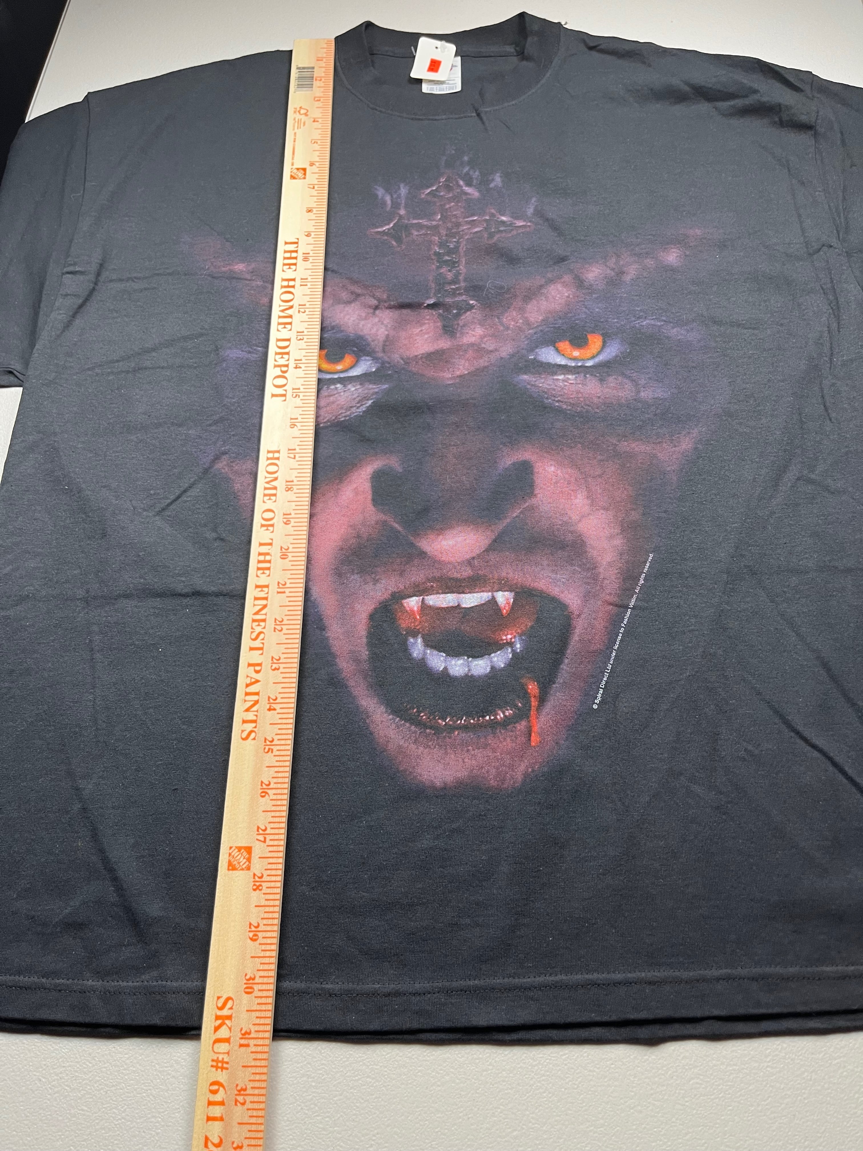 Vintage Fashion Victim Gothic Vampire Graphic T-Shirt Black