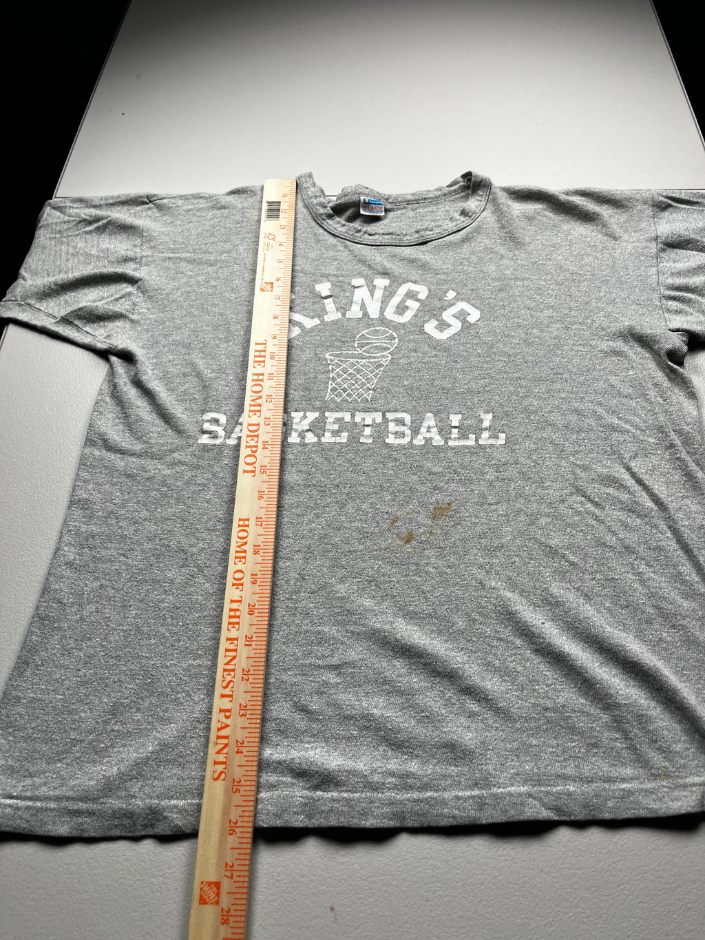Vintage King's Basketball Graphic T-Shirt Grey