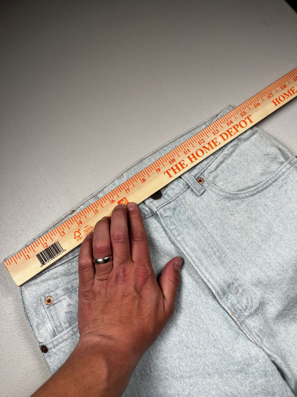 Vintage Levi’s Instant Old Light Wash Denim Jeans