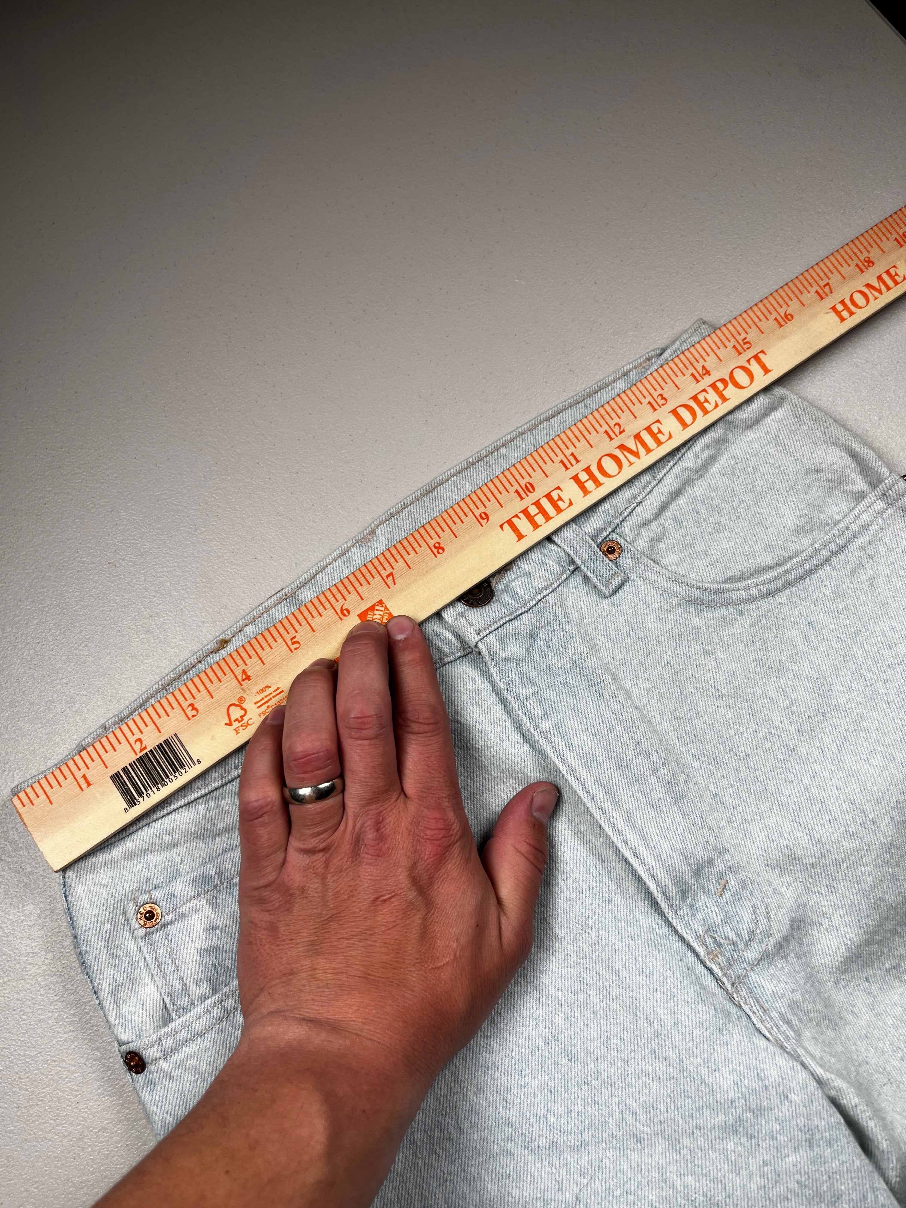 Vintage Levi’s Instant Old Light Wash Denim Jeans