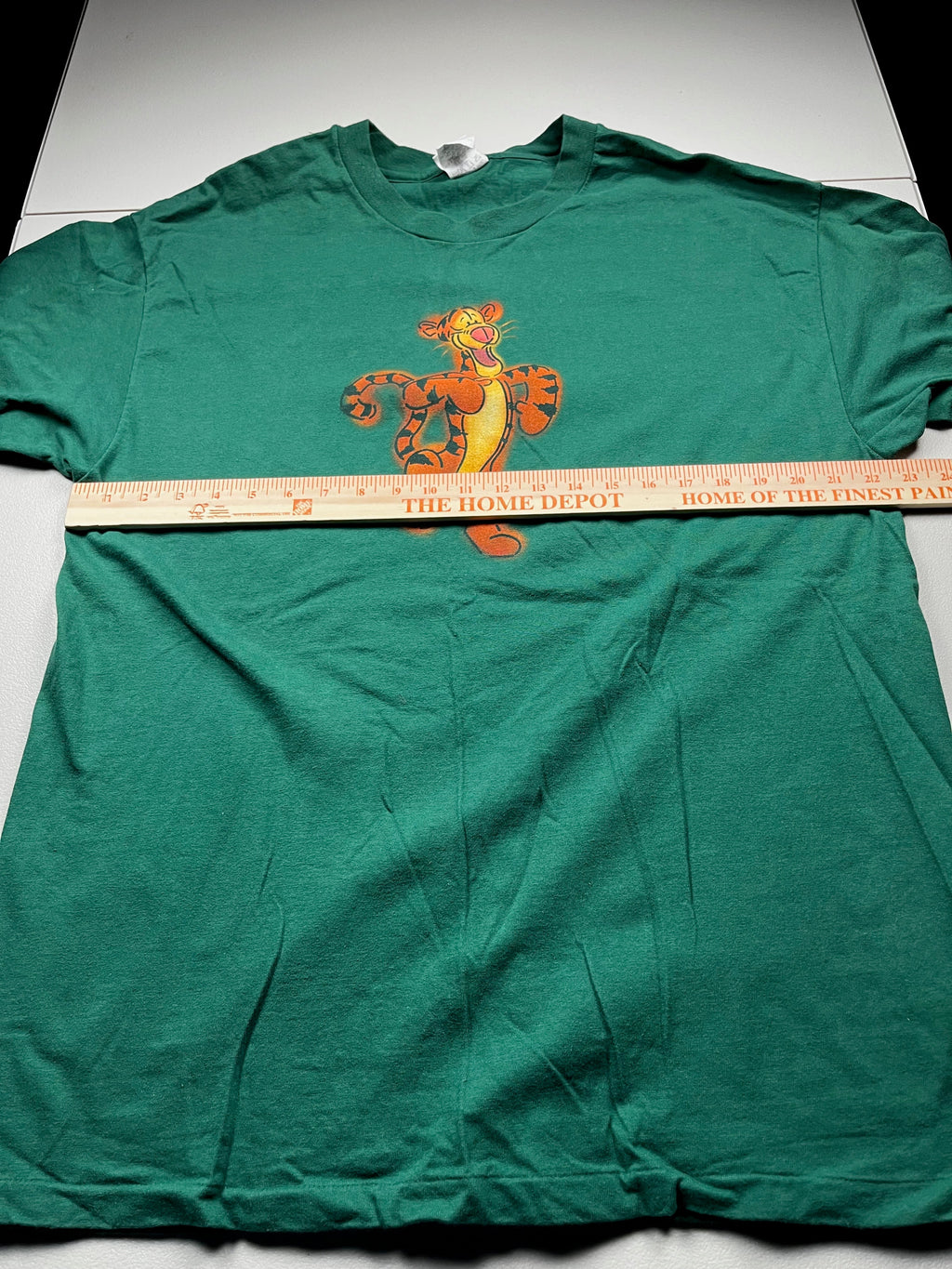 Vintage 1990s Disney Winnie the Pooh Tigger Graphic T-Shirt