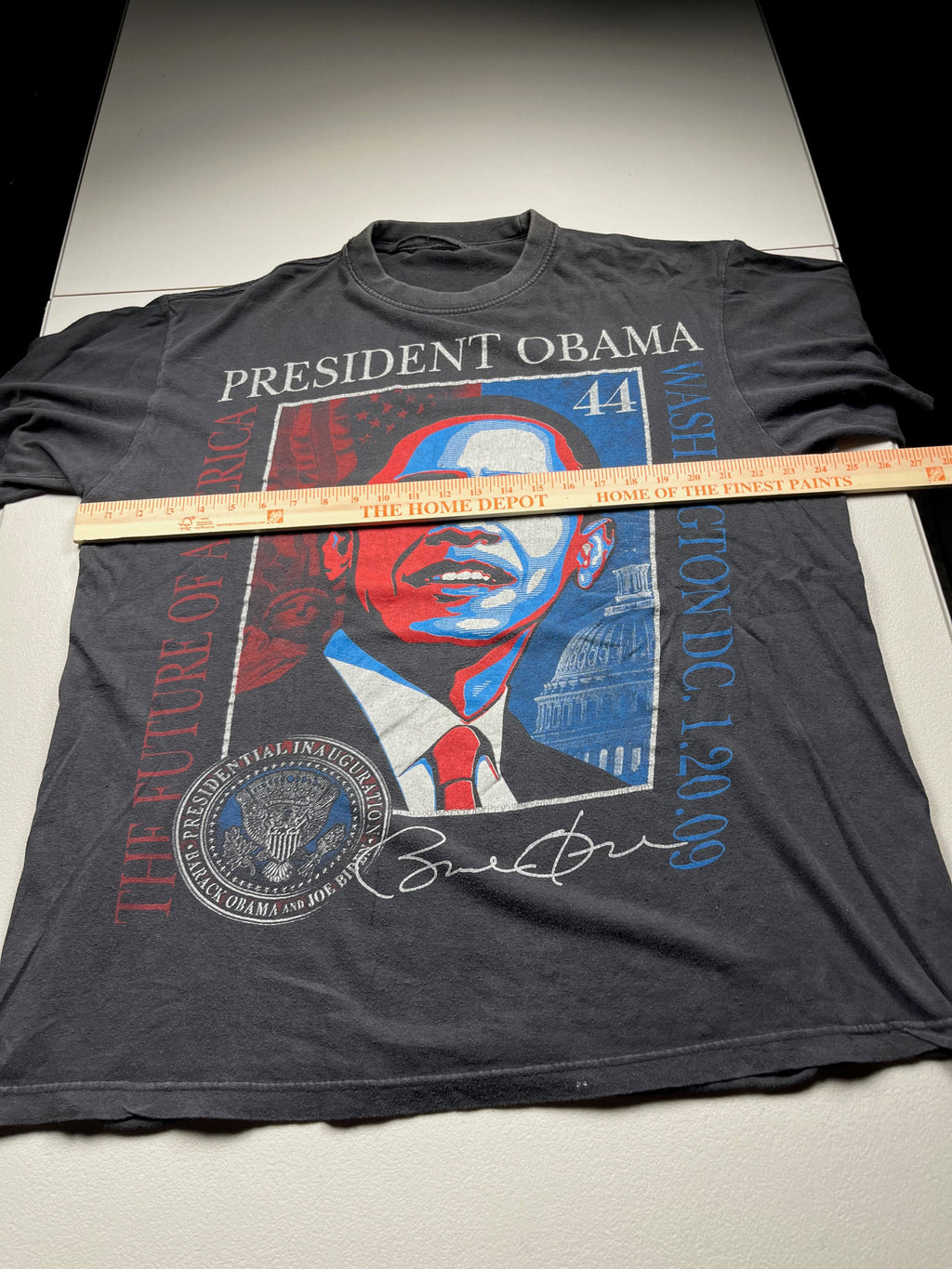 Vintage 2009 Barack Obama 44th President Inauguration T-Shirt