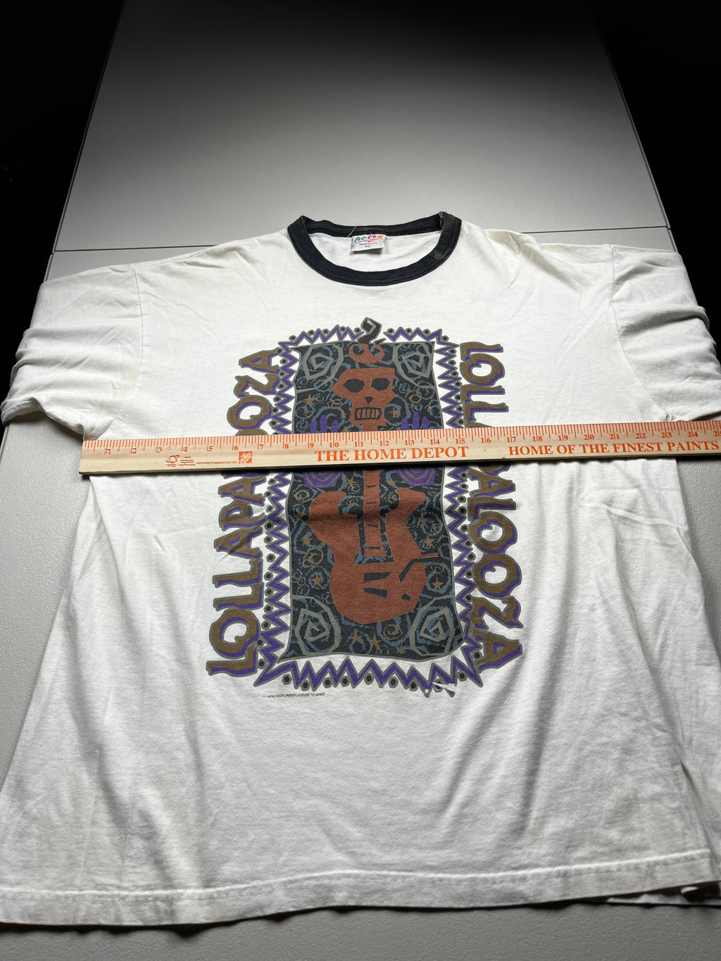 Vintage 1995 Lollapalooza Alternative Music Festival Ringer T-Shirt