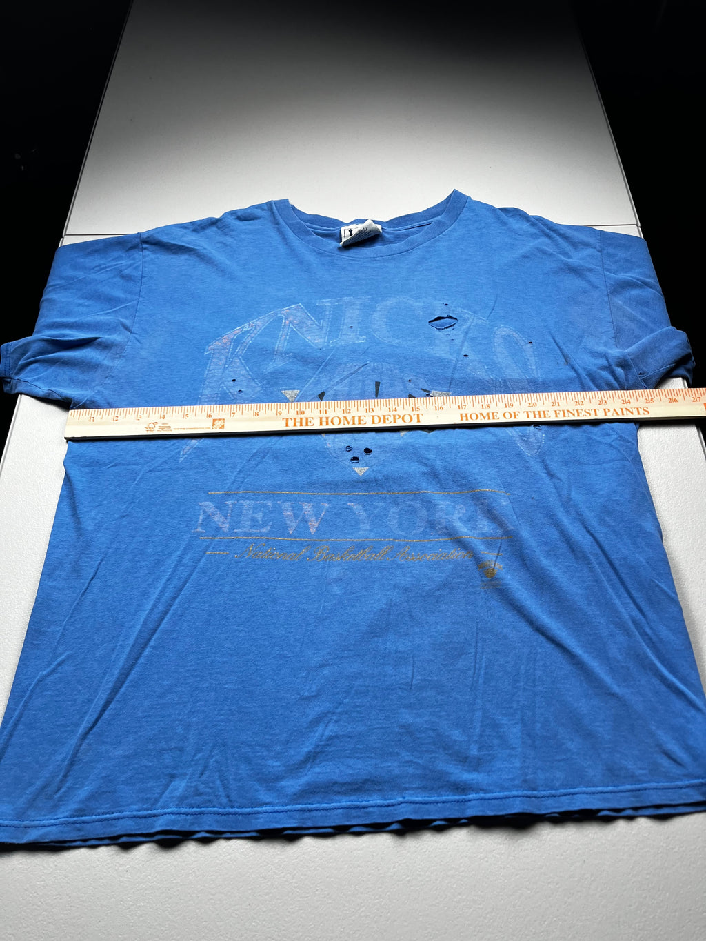Vintage New York Knicks NBA Graphic T-Shirt Blue
