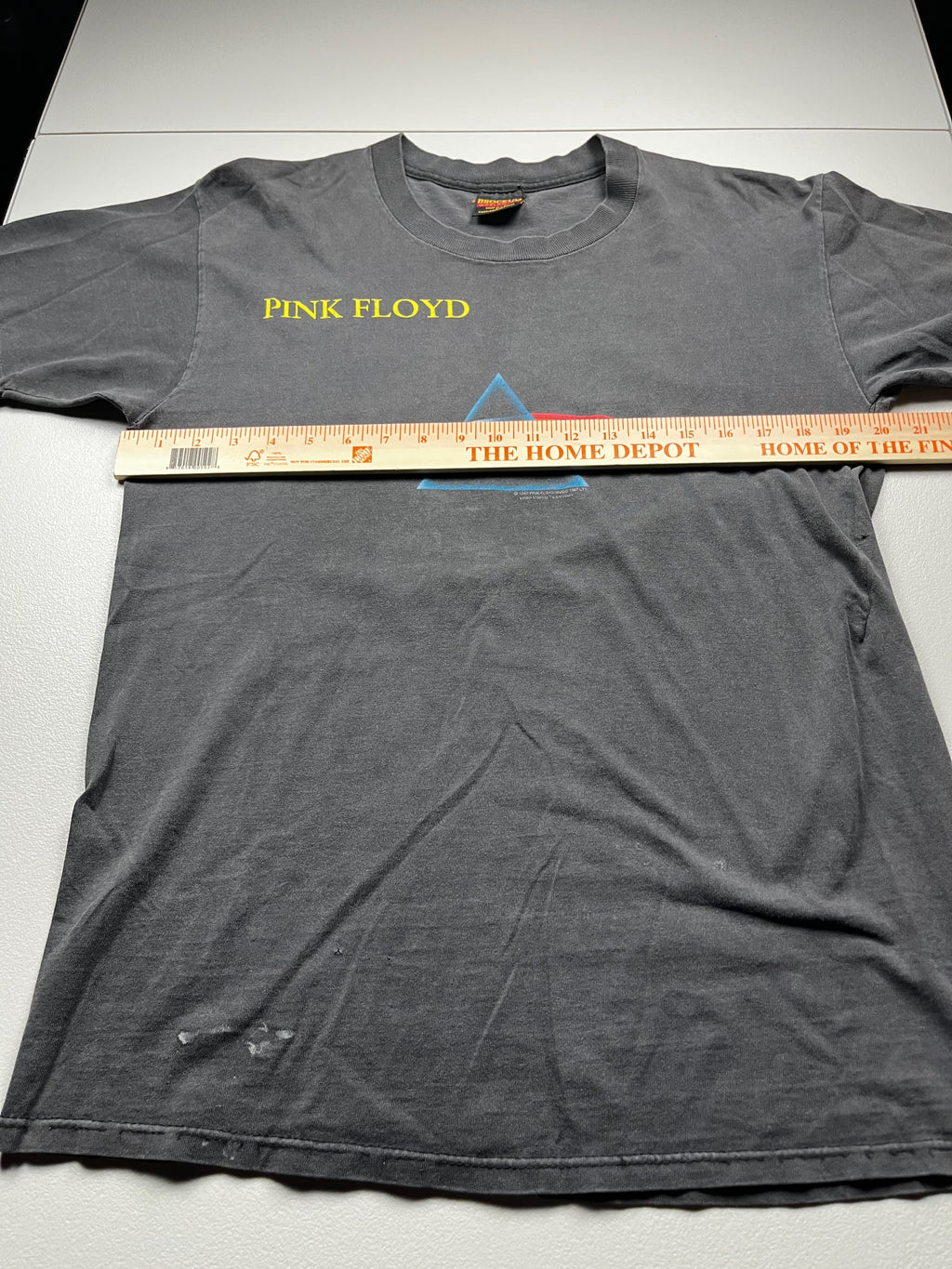 Vintage Pink Floyd The Dark Side of the Moon Prism Graphic T-Shirt Faded Black