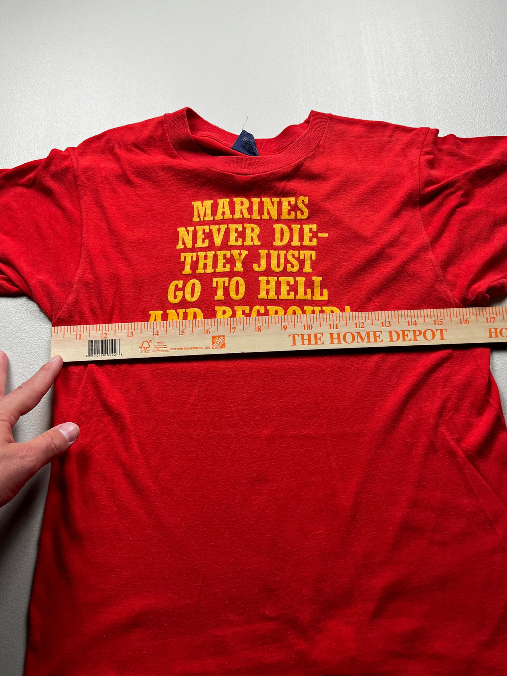 Vintage USMC Marines Never Die Military Text Graphic T-Shirt Red