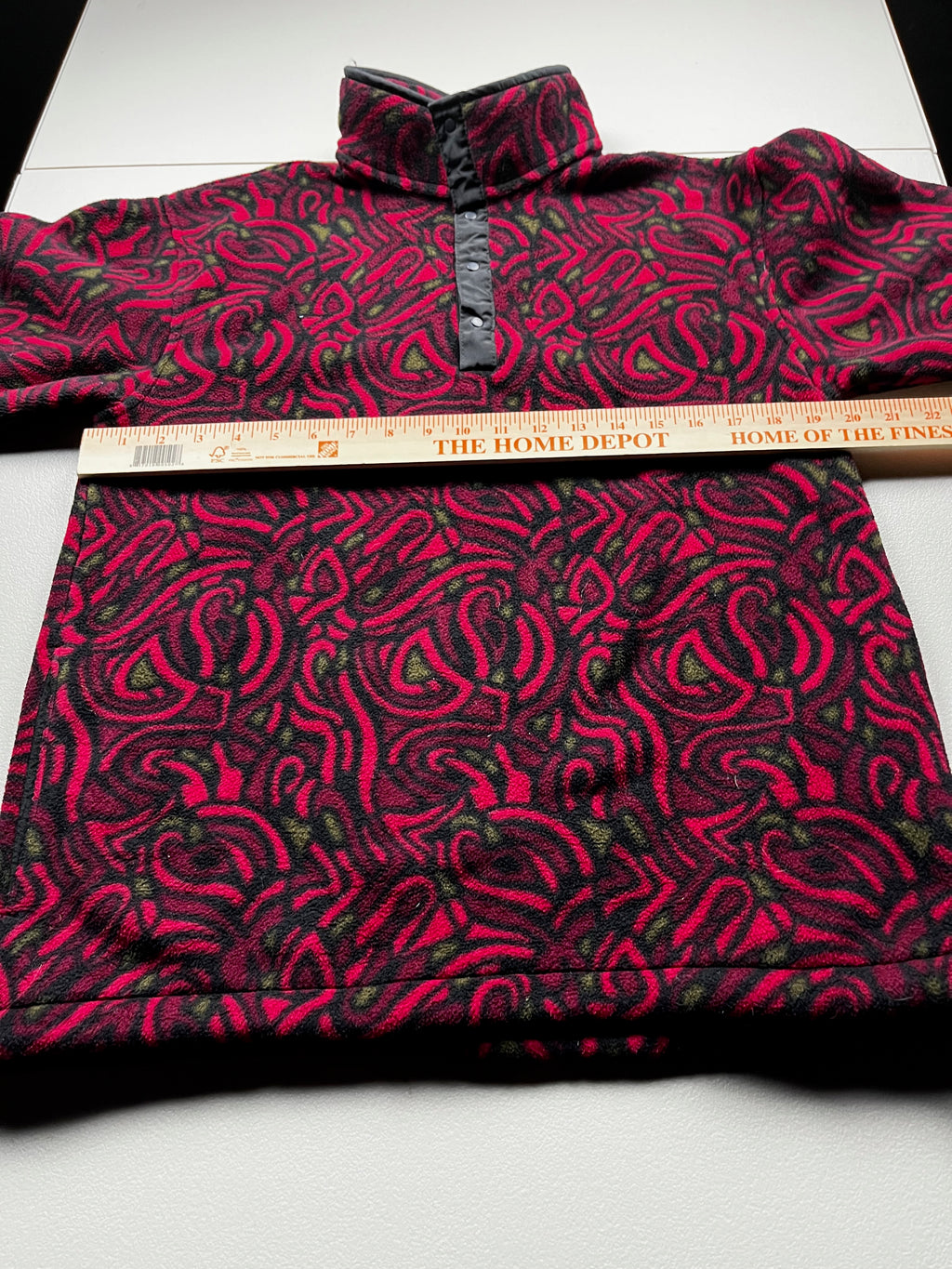 Vintage L.L.Bean Red and Black Abstract Pattern Fleece Snap-Pullover