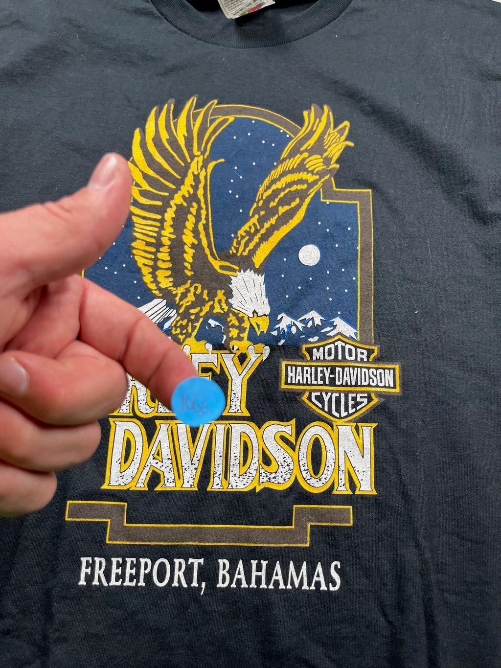 Vintage Black Harley-Davidson "Bahamas" T-Shirt