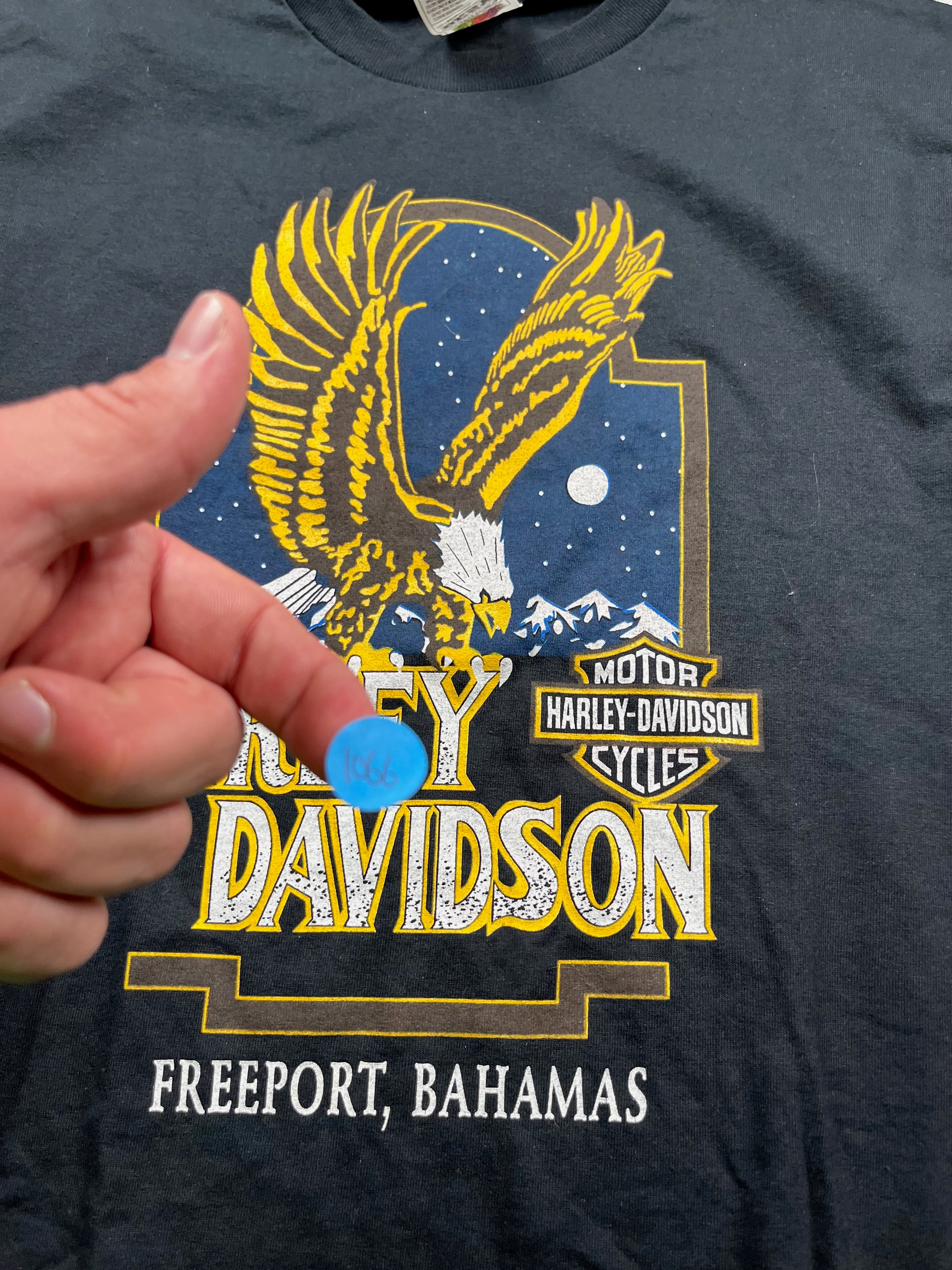 Vintage Black Harley-Davidson "Bahamas" T-Shirt