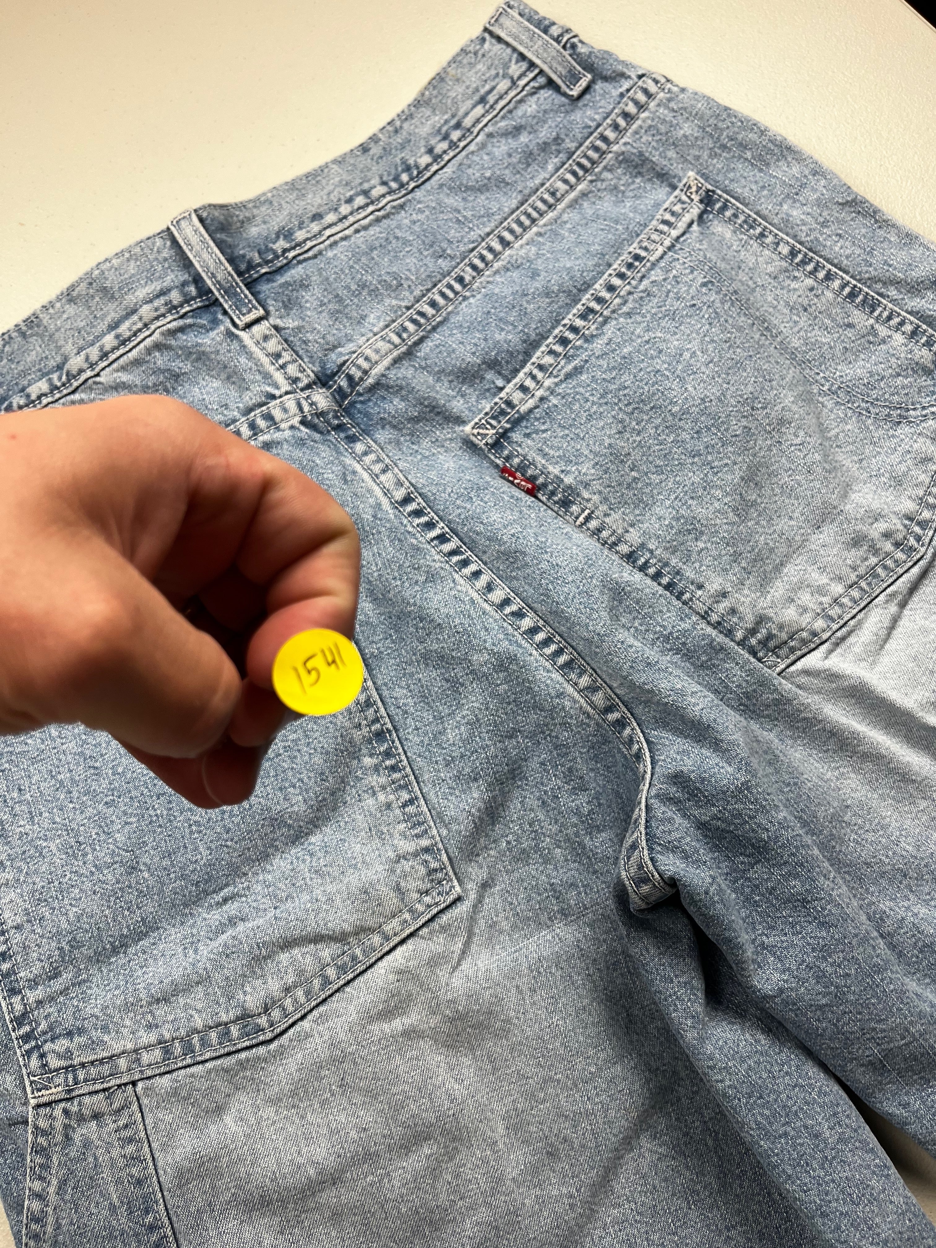 Vintage Levi’s Baggy Carpenter Denim Shorts Light Wash