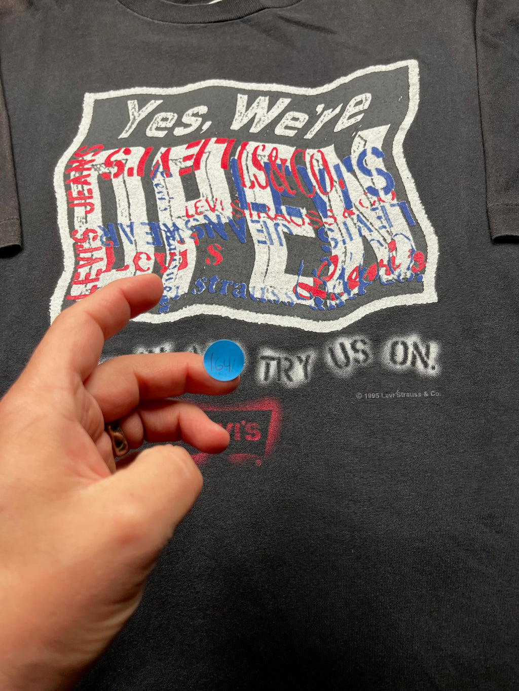 Vintage 1995 Levi’s Yes We’re Open Shirt