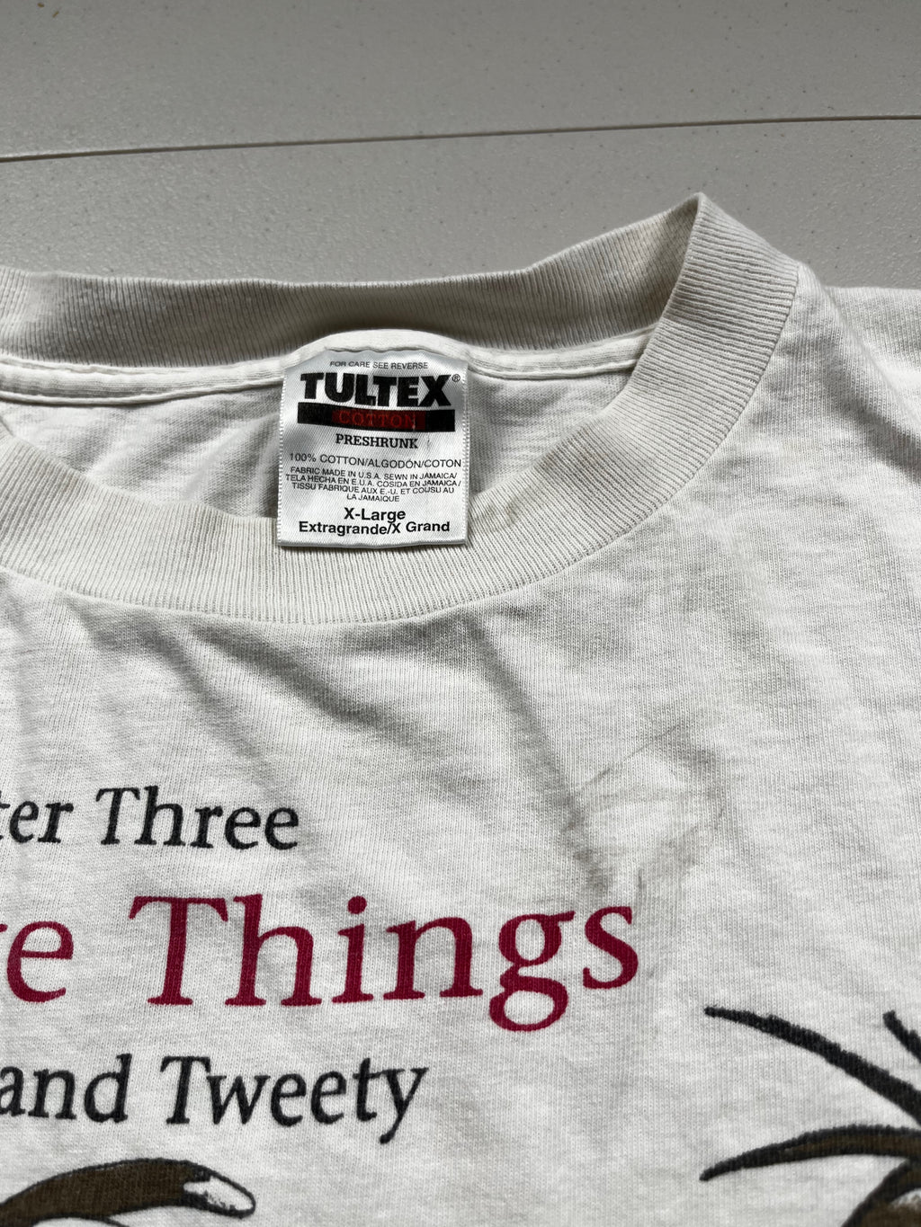 Vintage 1995 Tultex Looney Tunes "Favorite Things" T-Shirt