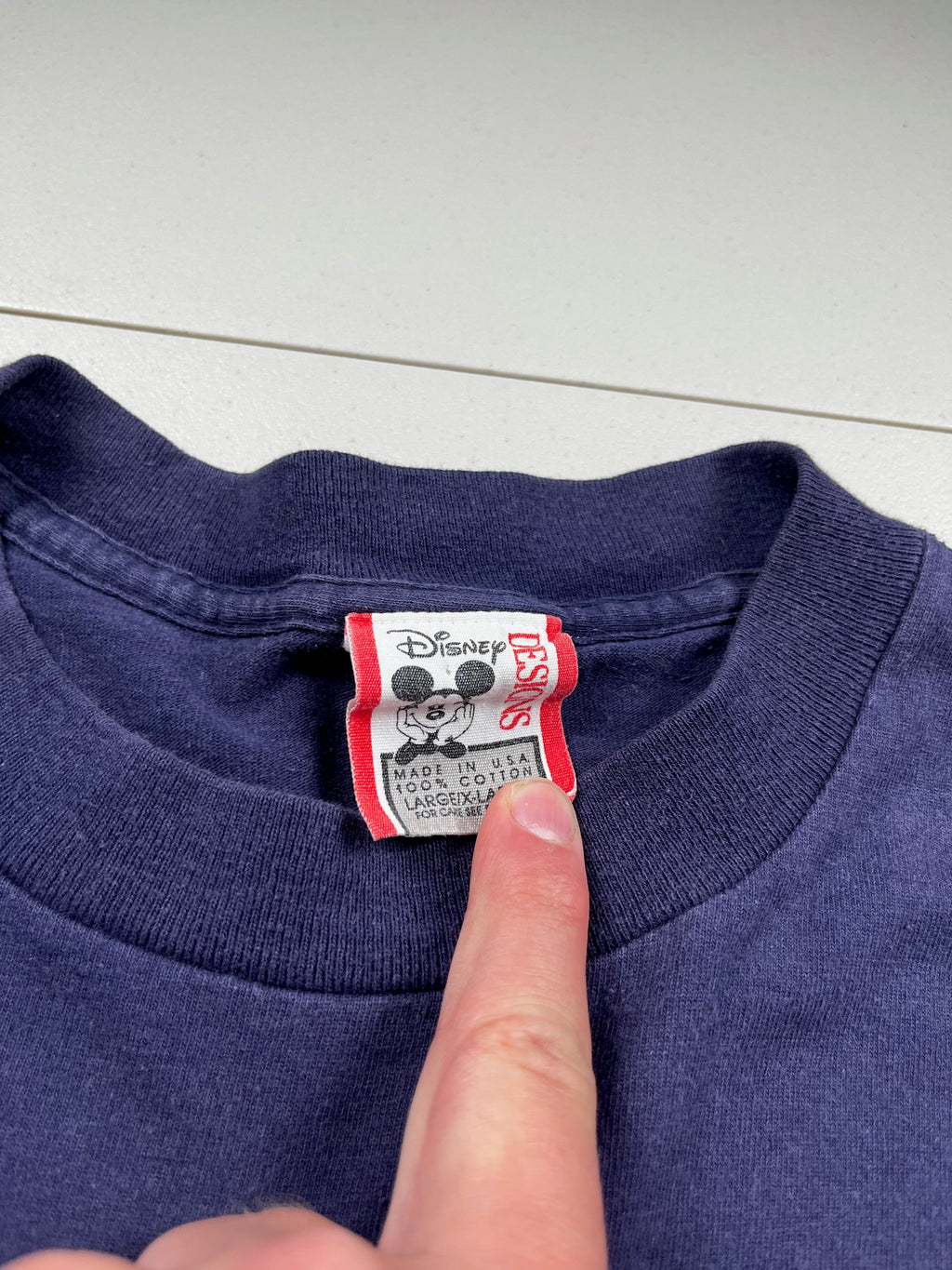 Vintage Disney Mickey Mouse 95 Graphic T-Shirt Navy Blue Tee
