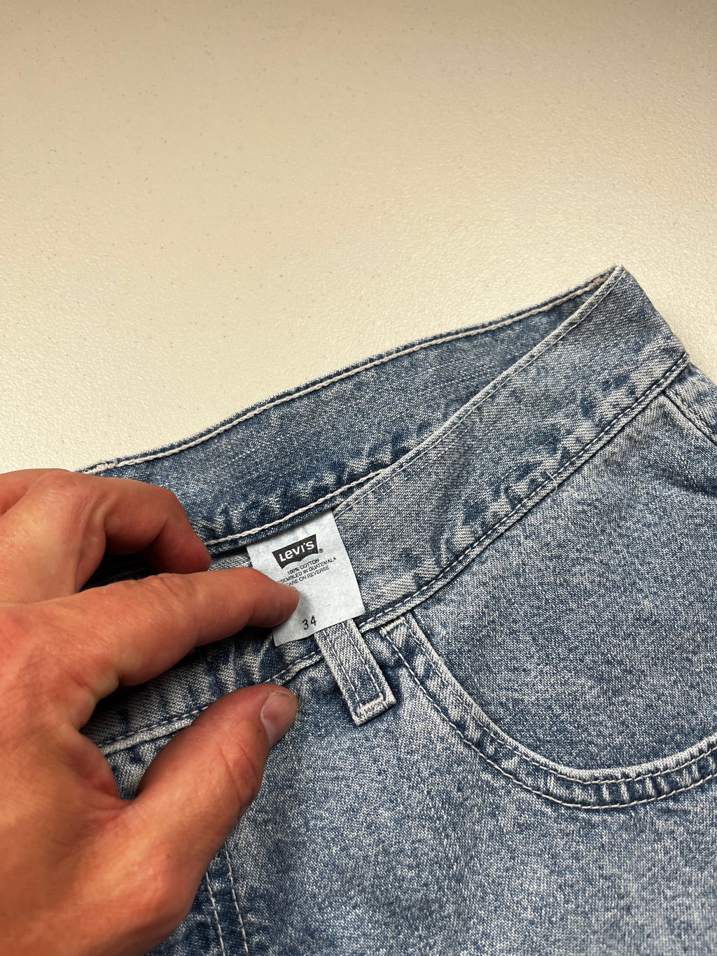 Vintage Levi’s Baggy Carpenter Denim Shorts Light Wash