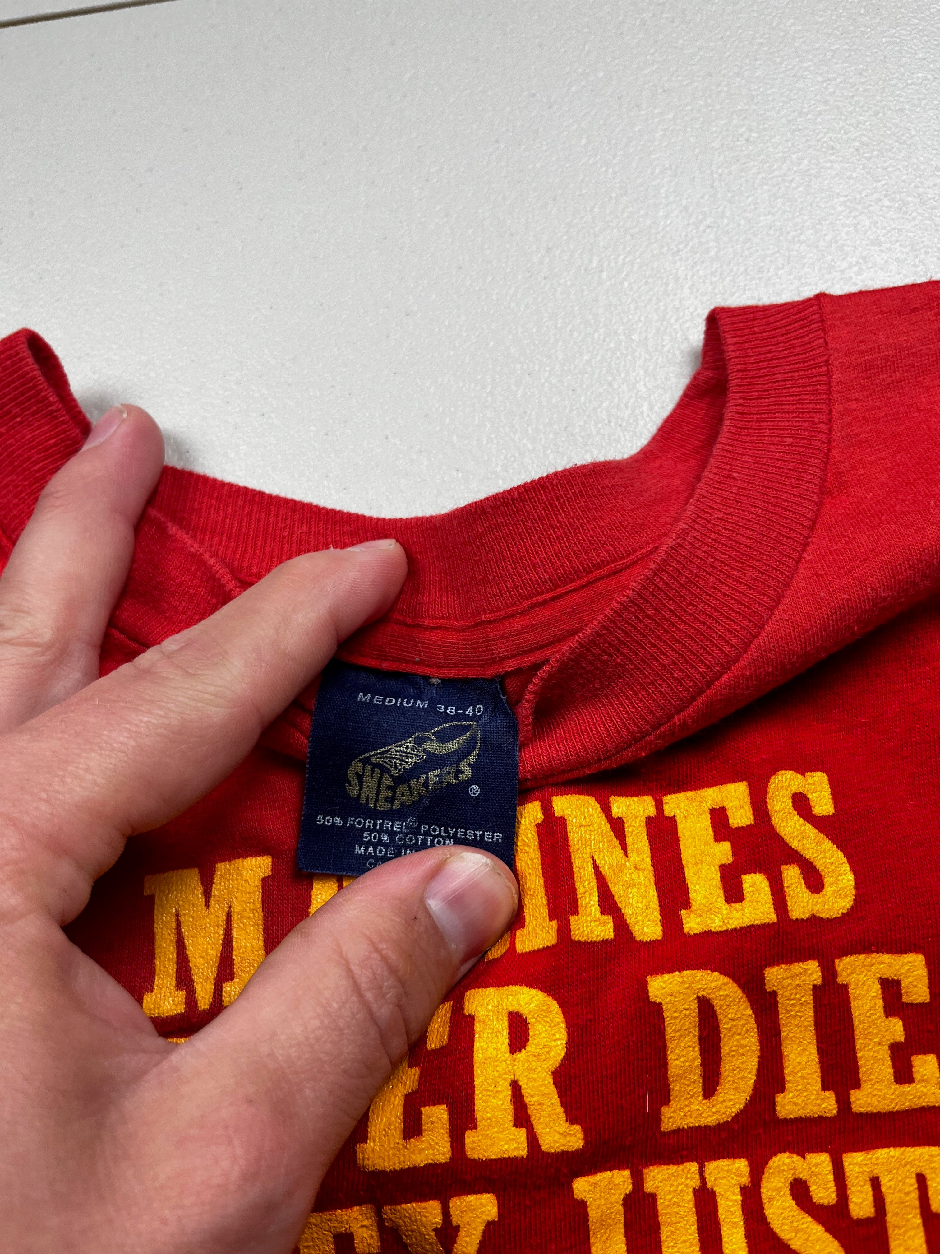Vintage USMC Marines Never Die Military Text Graphic T-Shirt Red
