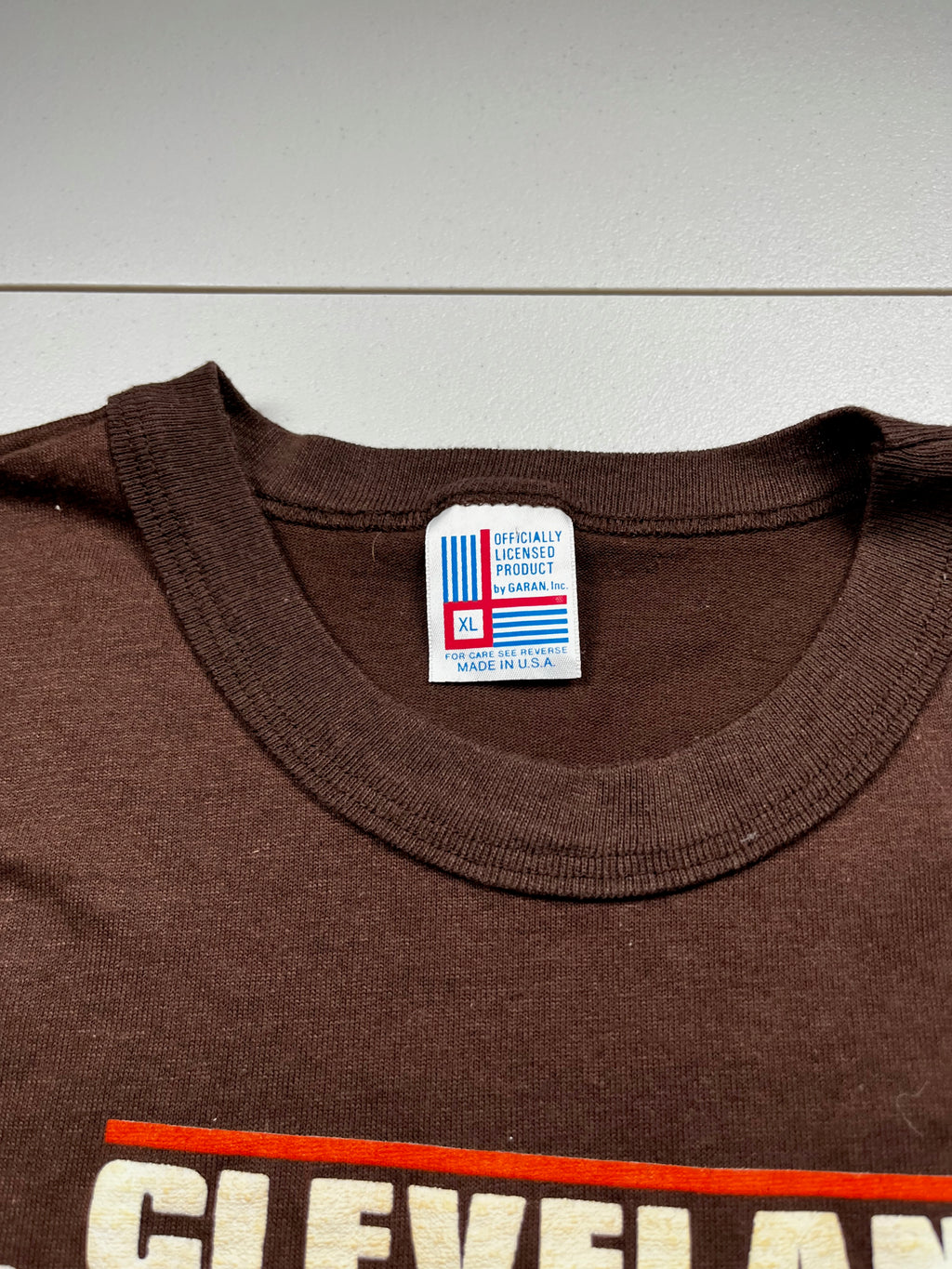 Vintage Cleveland Browns NFL Football Helmet Logo T-Shirt Brown