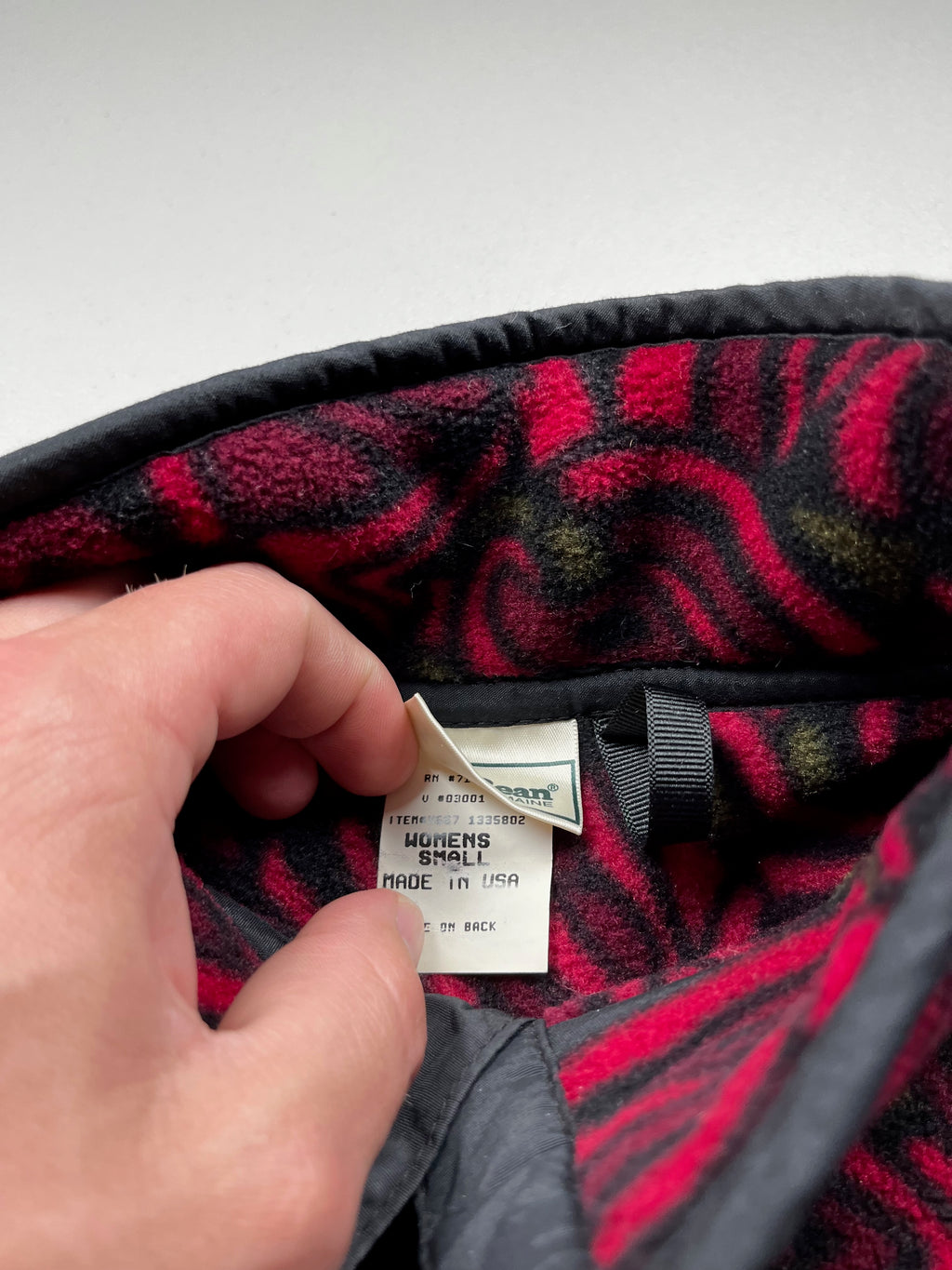 Vintage L.L.Bean Red and Black Abstract Pattern Fleece Snap-Pullover